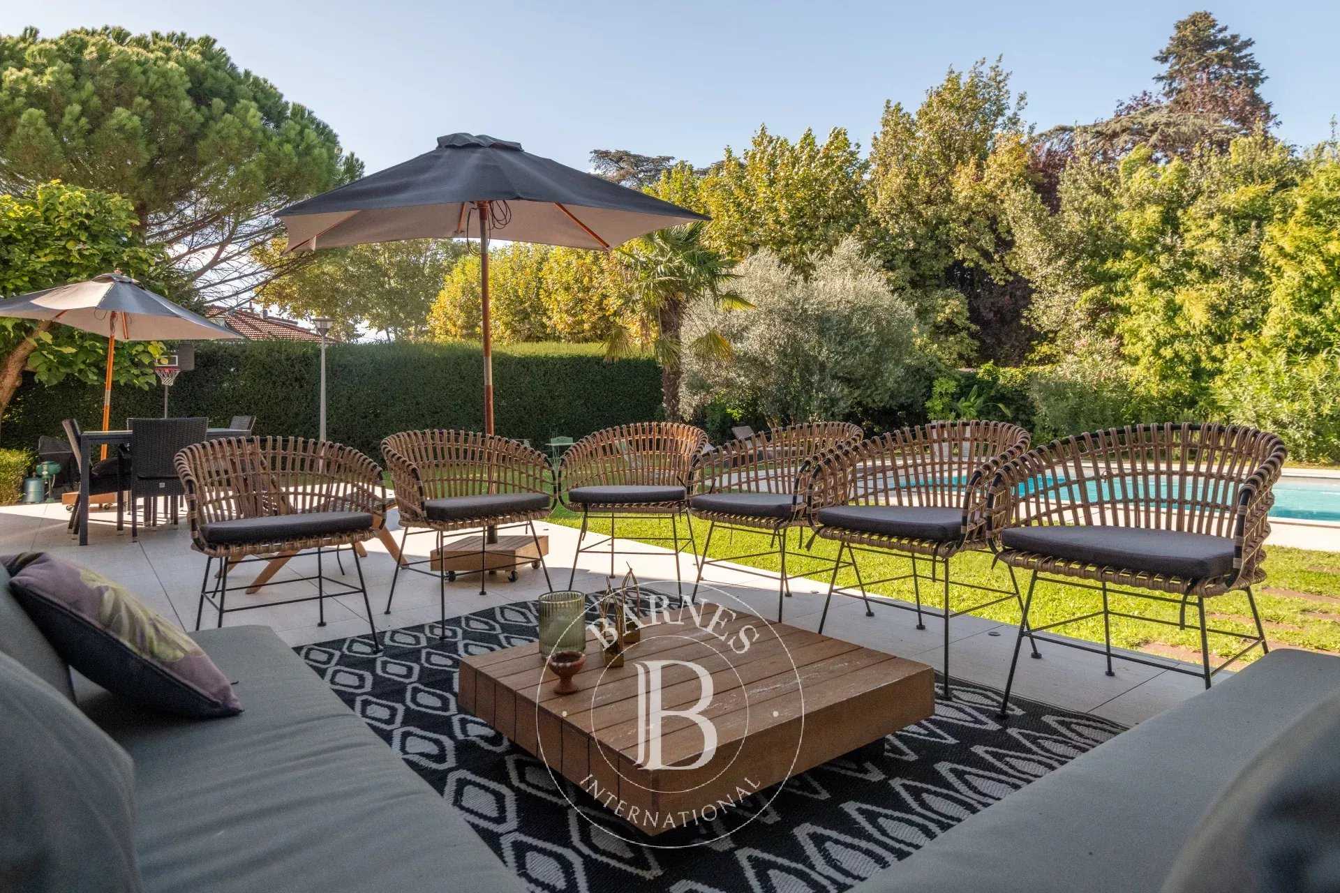 Maison Bron  -  ref 86208221 (picture 3)