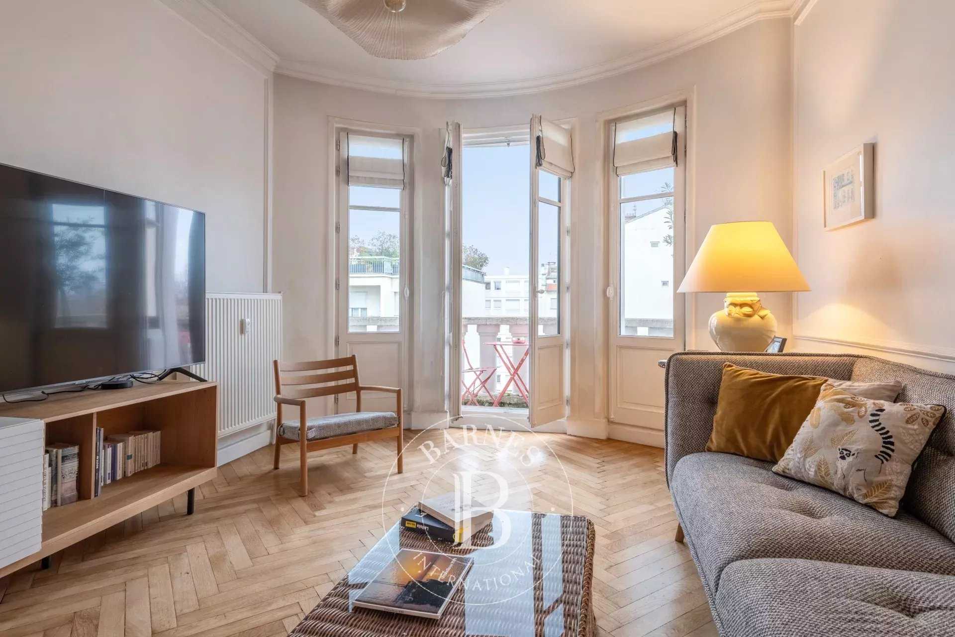 Appartement Lyon 69006  -  ref 86337864 (picture 2)