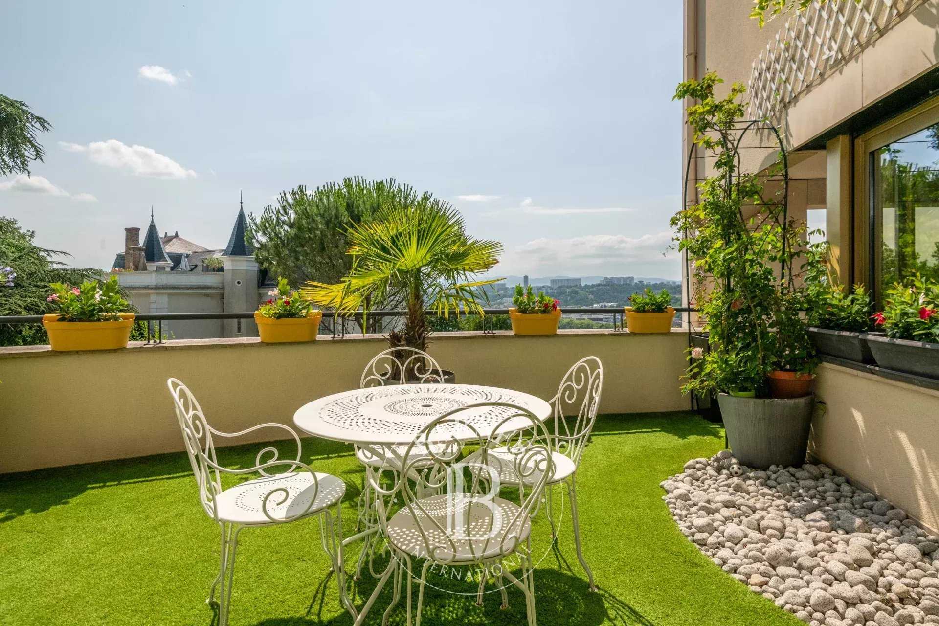 Apartment Caluire-et-Cuire  -  ref 85996735 (picture 1)