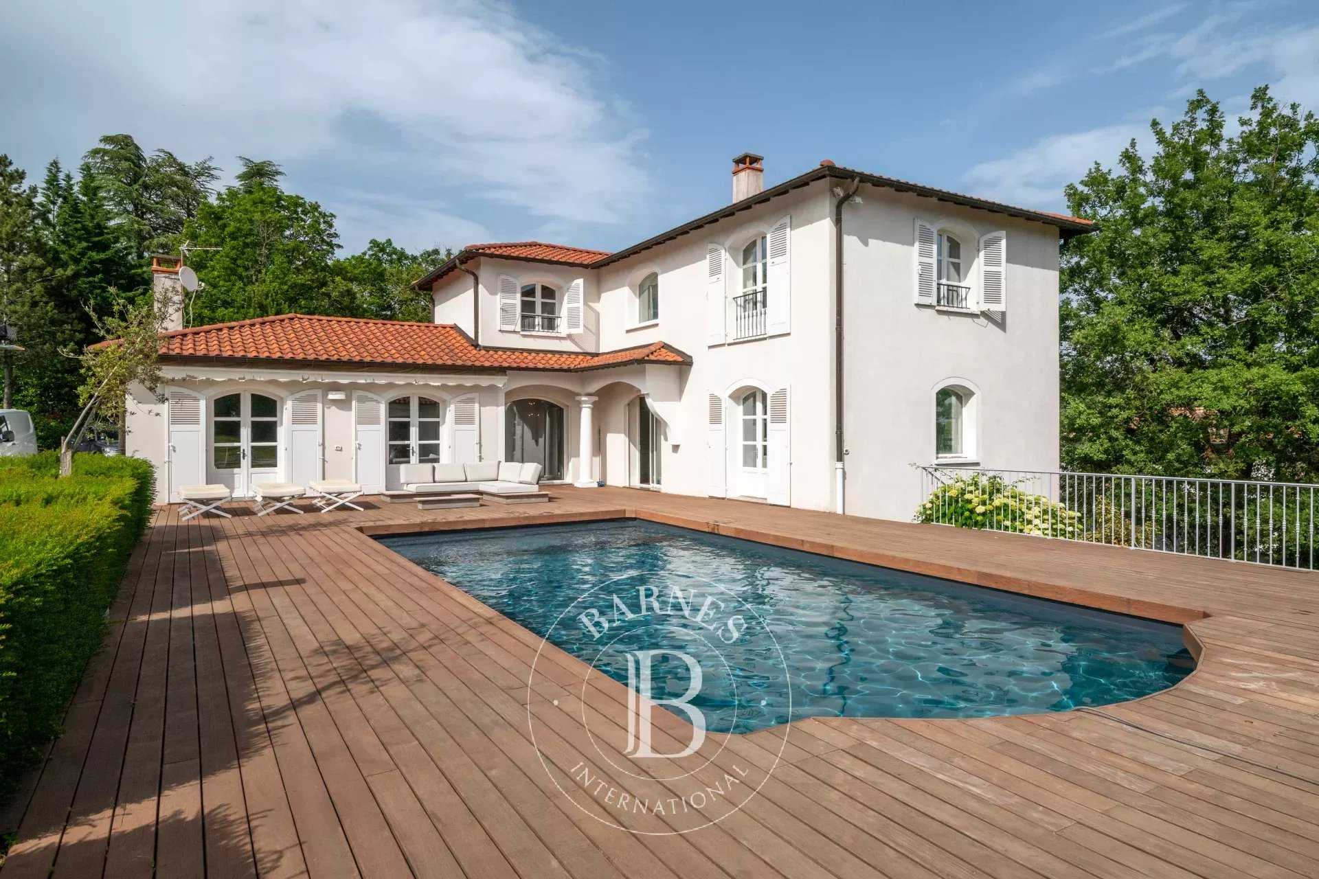 Maison Saint-Didier-au-Mont-d'Or  -  ref 85001612 (picture 1)