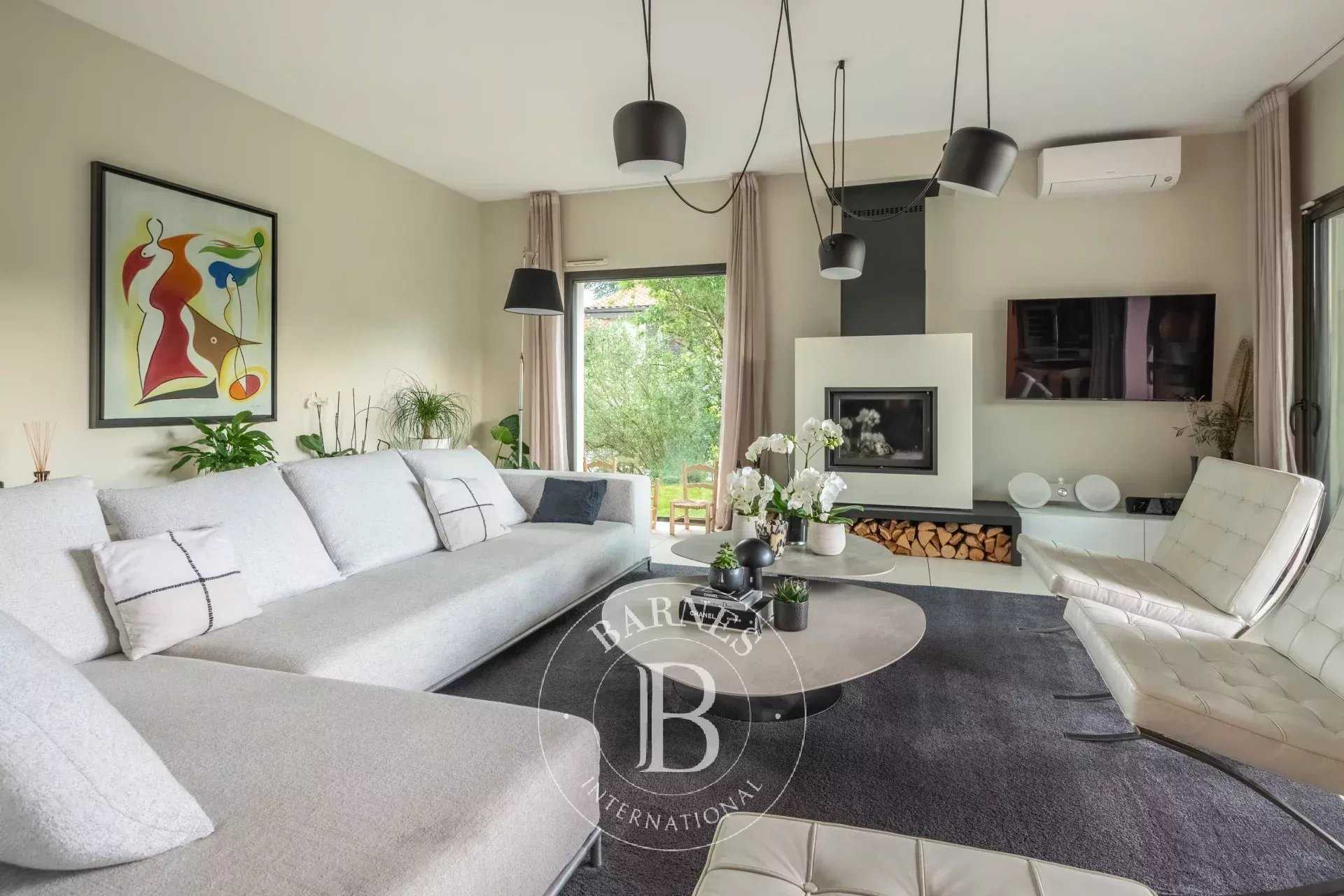 House Collonges-au-Mont-d'Or  -  ref 85979665 (picture 2)