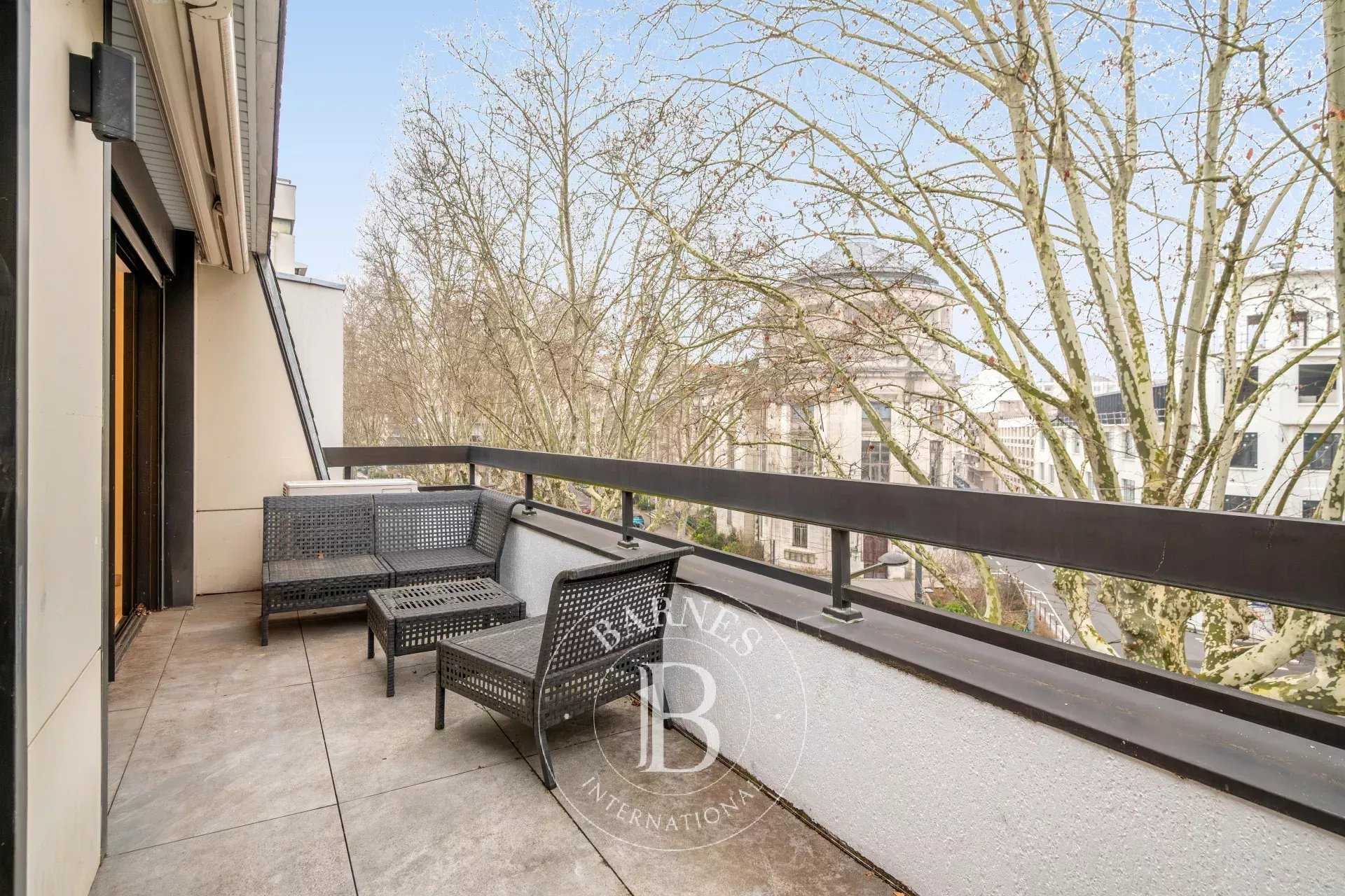 Appartement Lyon 69006  -  ref 85569210 (picture 1)