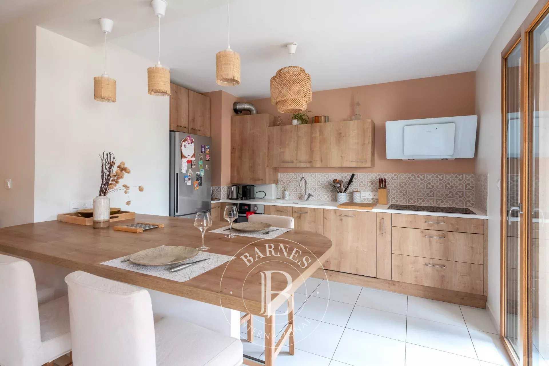 Apartment Tassin-la-Demi-Lune  -  ref 86431365 (picture 3)