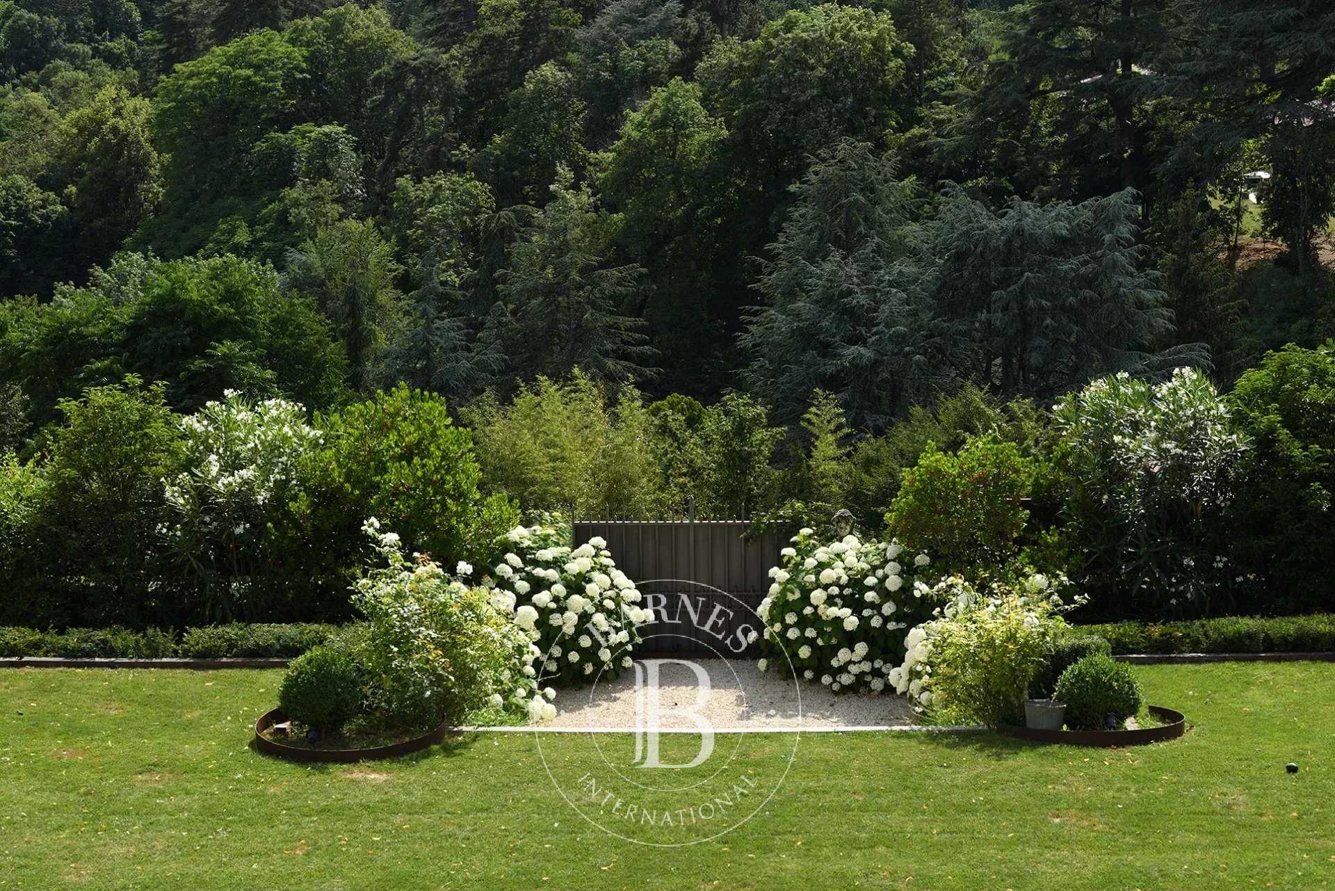 Maison Saint-Didier-au-Mont-d'Or  -  ref 84174929 (picture 1)