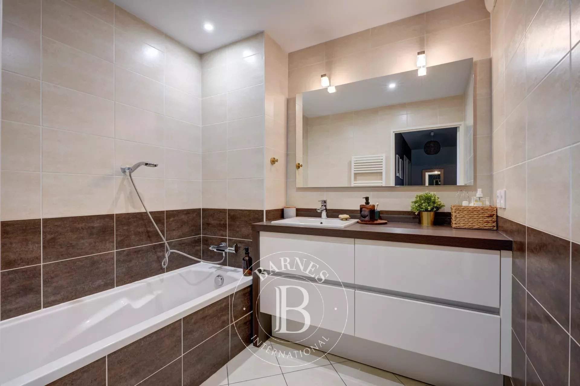 Lyon  - Apartment 3 Bedrooms - picture 9