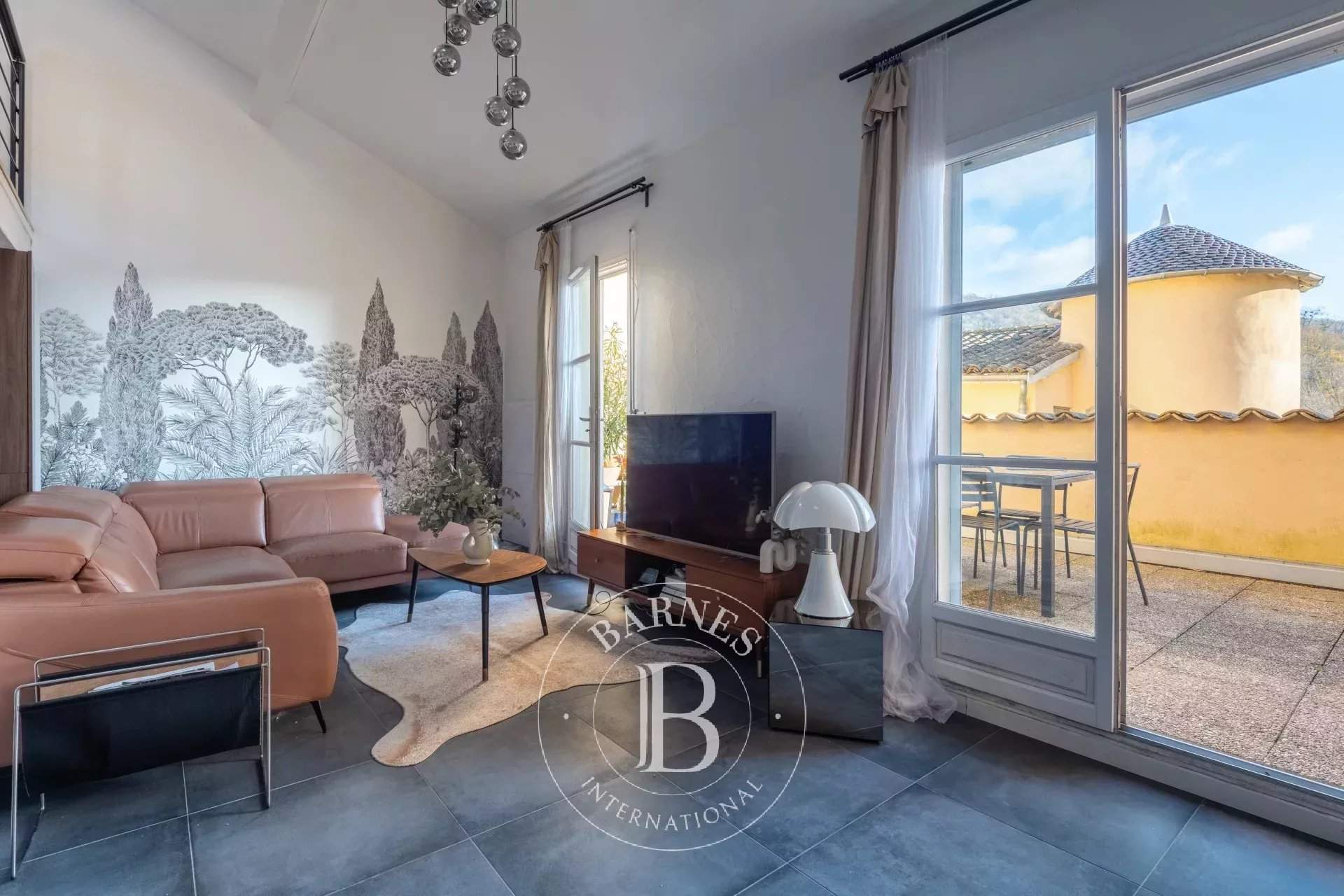 Limonest  - Apartment 2 Bedrooms - picture 4