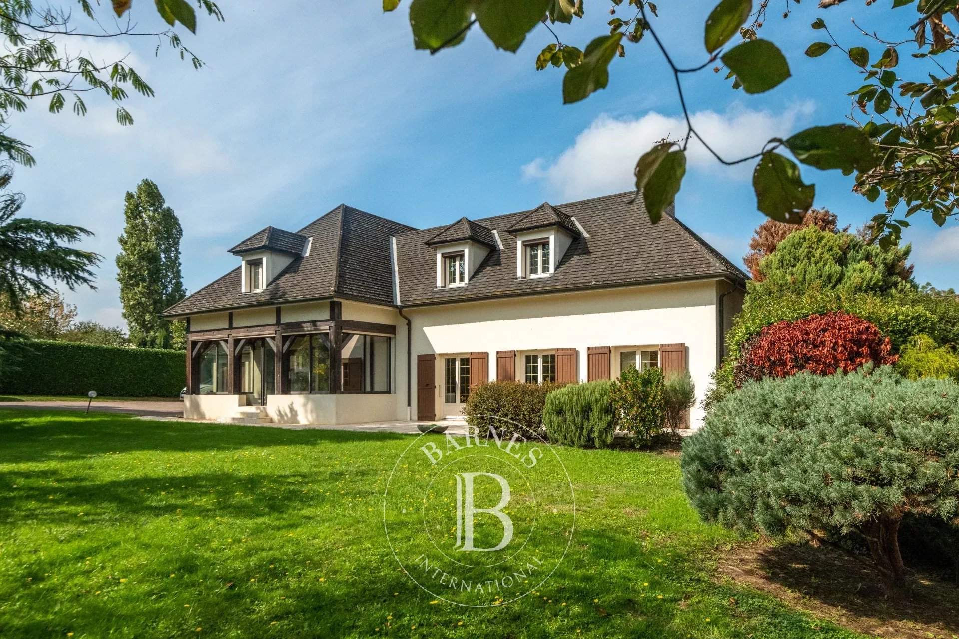 Saint-Genis-les-Ollières  - House 4 Bedrooms - picture 1