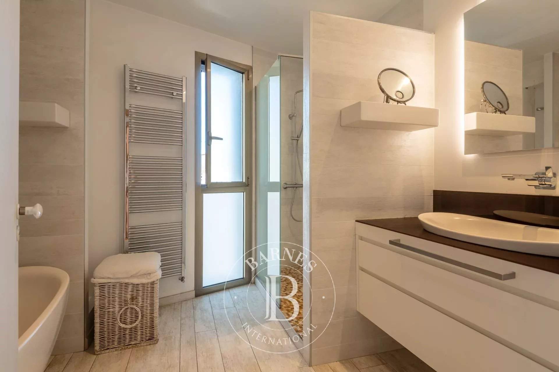 Lyon  - House 5 Bedrooms - picture 13