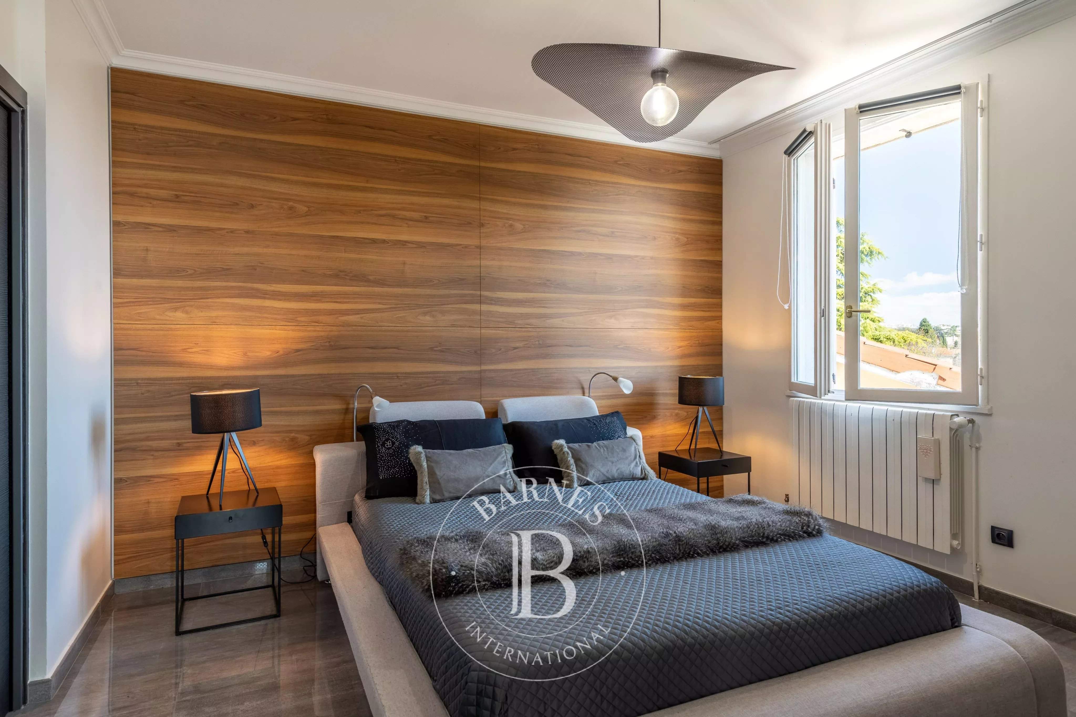 Saint-Genis-Laval  - Maison 9 Pi&egrave;ces 5 Chambres - picture 14