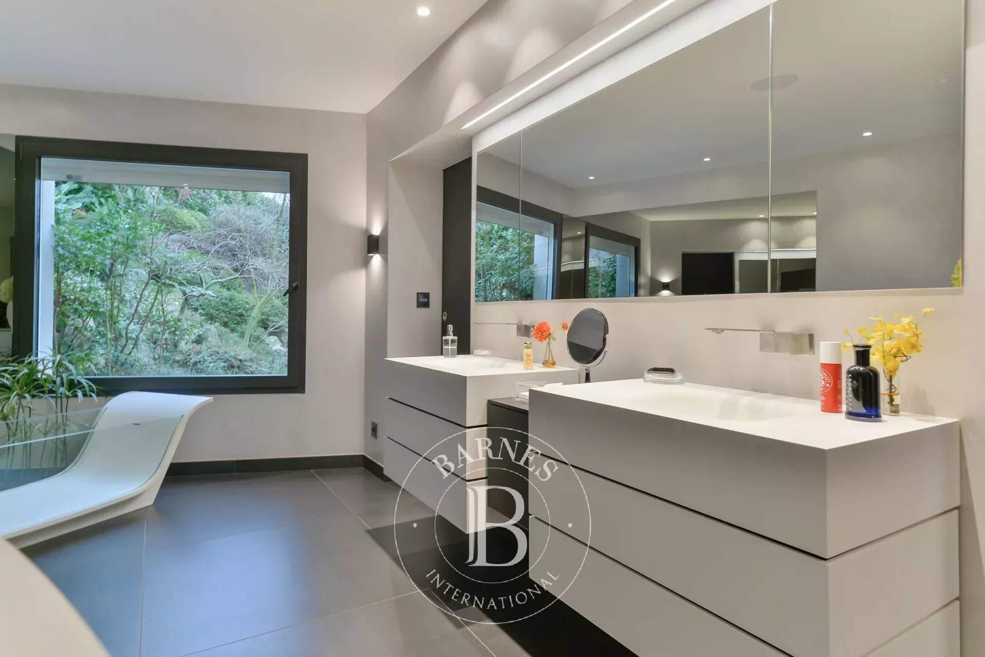 Simandres  - Maison 8 Pi&egrave;ces 3 Chambres - picture 14