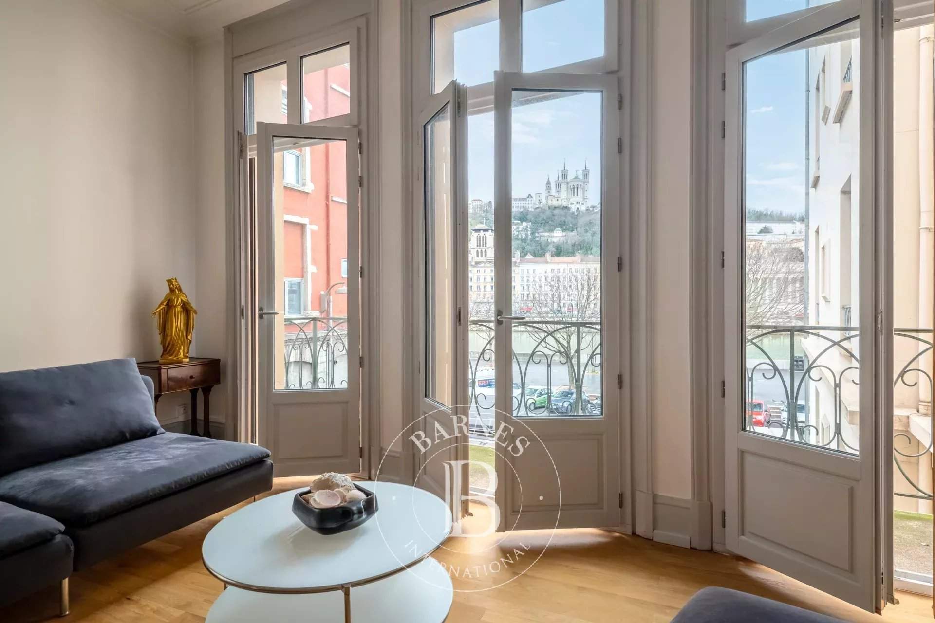 Lyon  - Appartement 5 Pi&egrave;ces 3 Chambres - picture 2