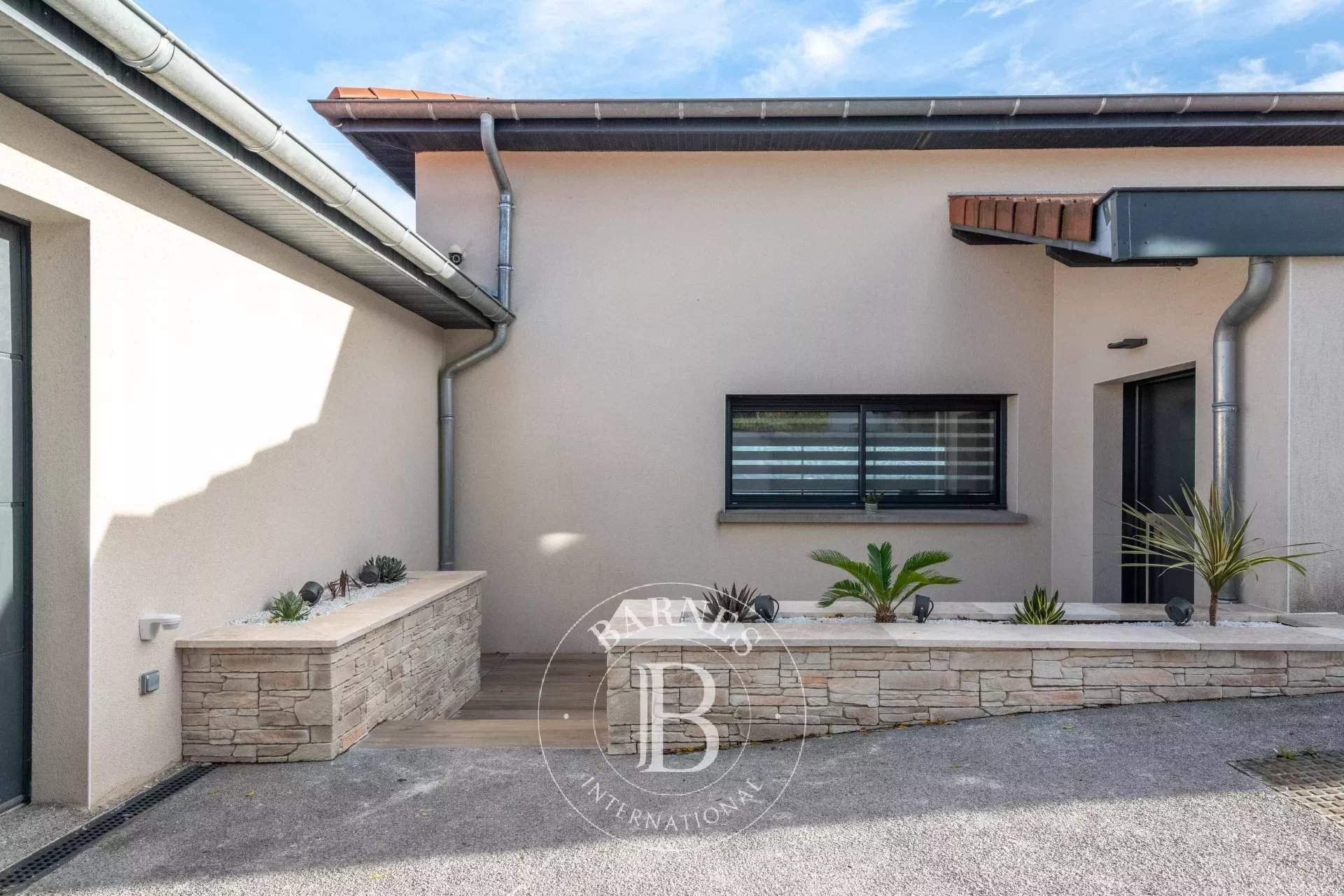 Neyron  - Maison 8 Pi&egrave;ces 4 Chambres - picture 15