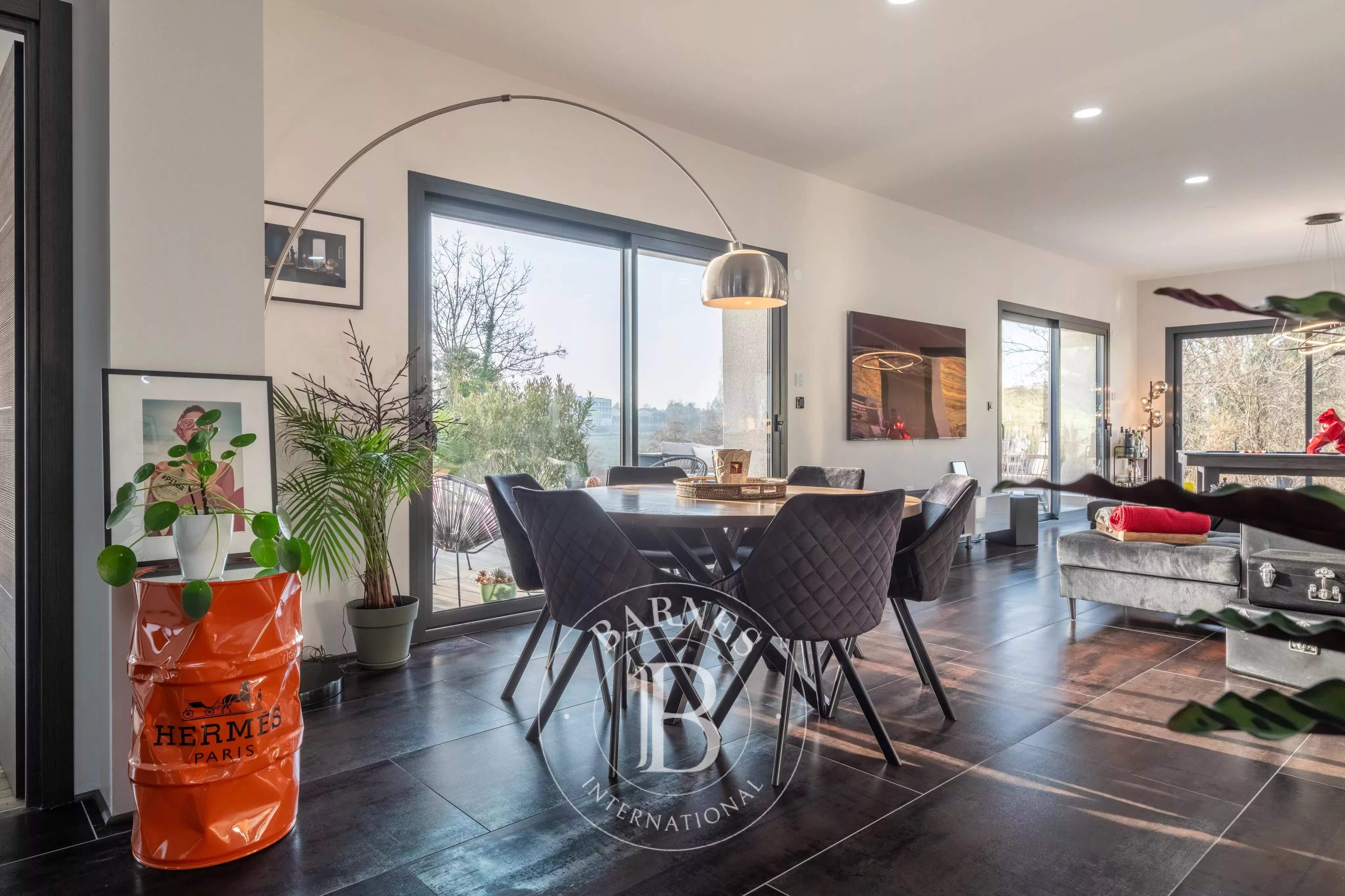 Sainte-Foy-lès-Lyon  - Maison 6 Pi&egrave;ces 5 Chambres - picture 8