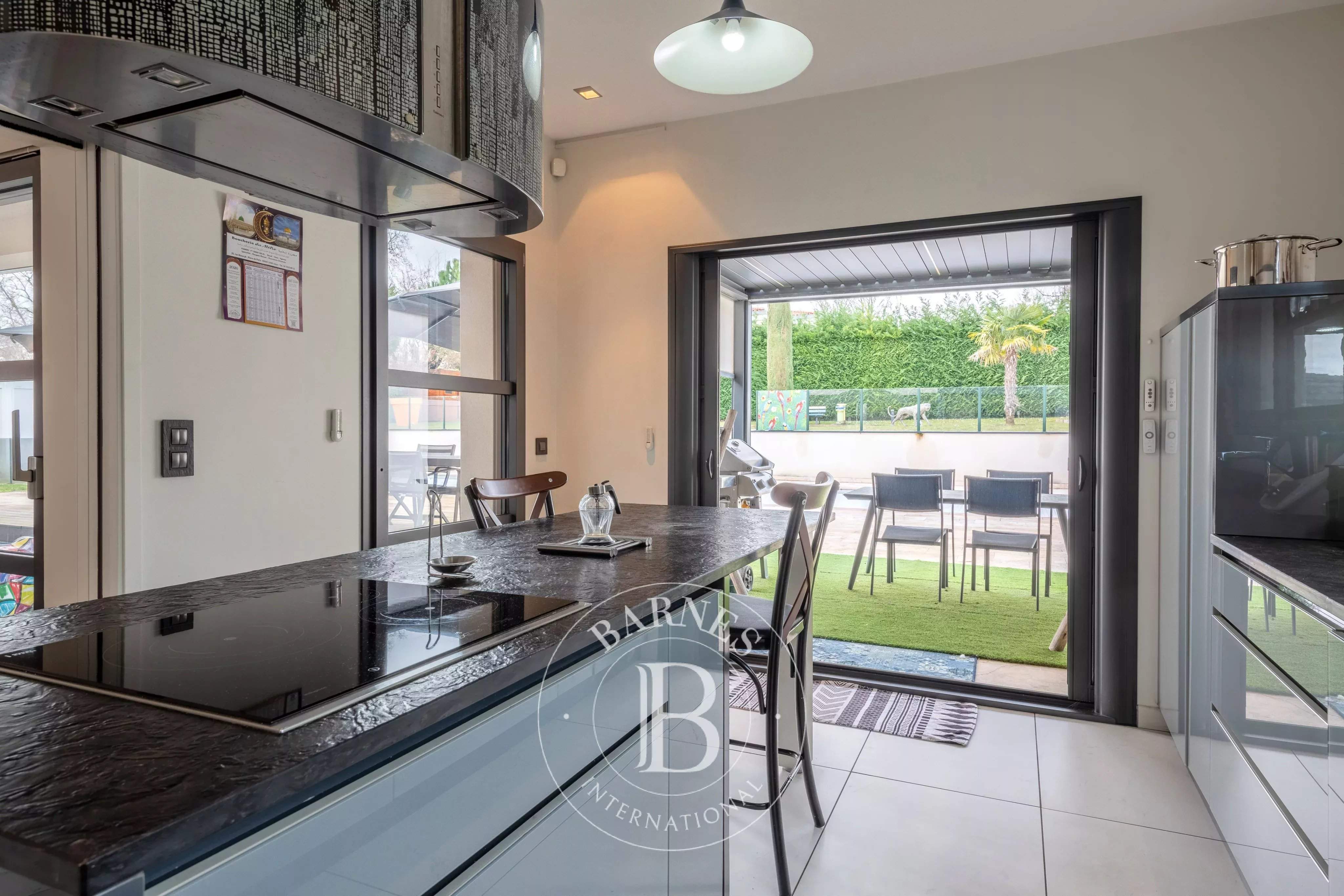 Saint-Cyr-au-Mont-d'Or  - Propriété 6 Pi&egrave;ces 3 Chambres - picture 11