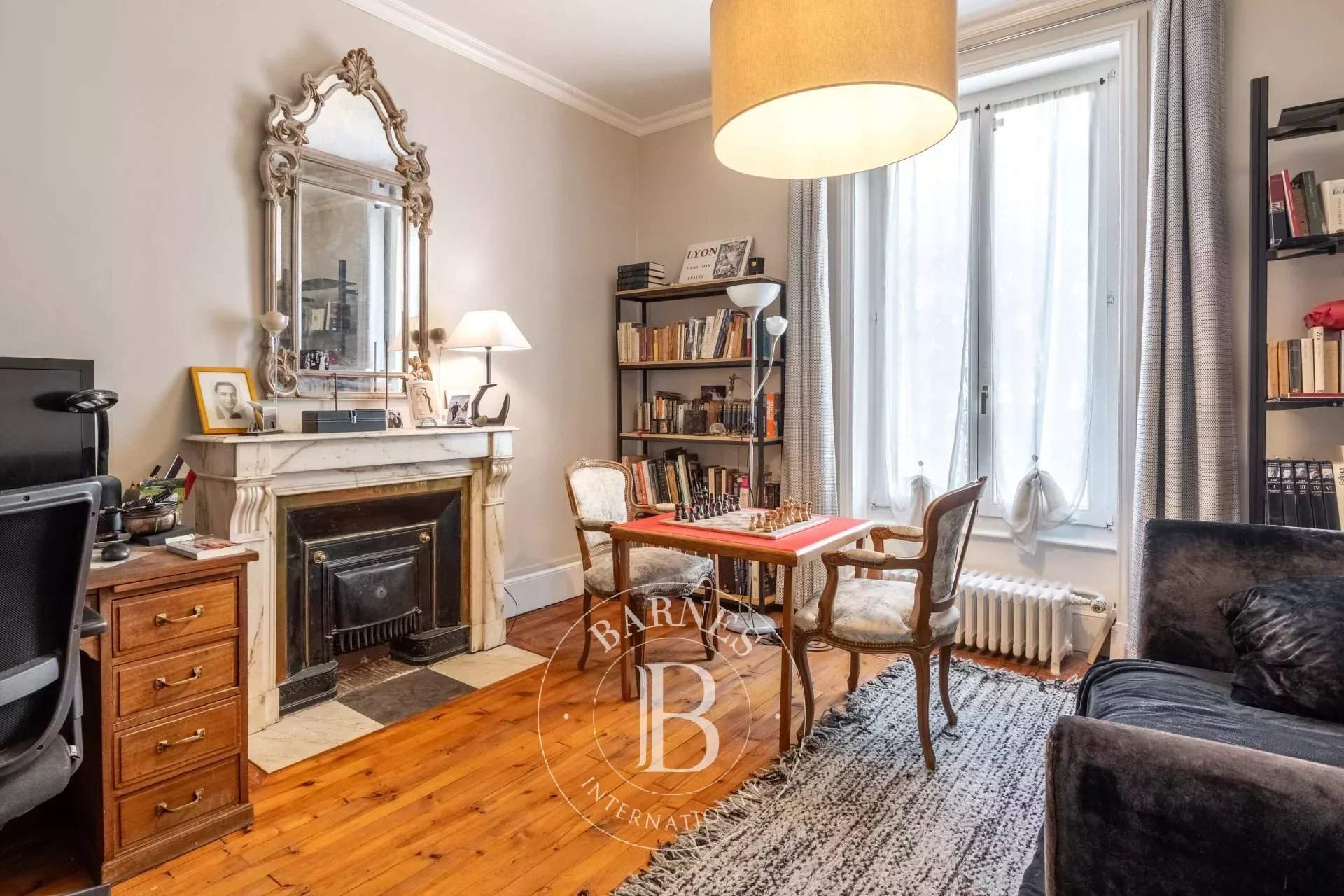 Oullins-Pierre-Bénite  - Maison 7 Pi&egrave;ces 5 Chambres - picture 8