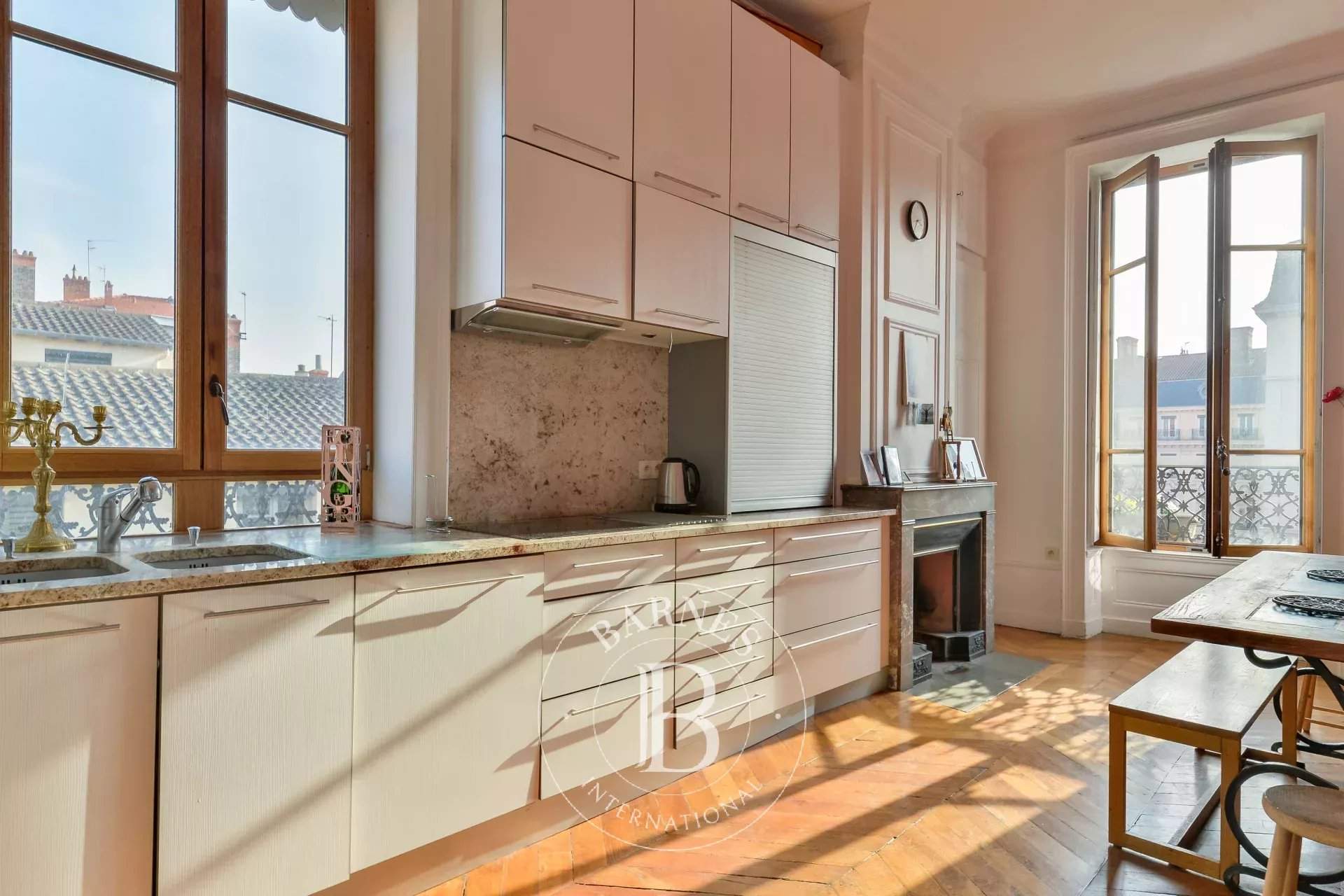 Lyon  - Apartment 4 Bedrooms - picture 3