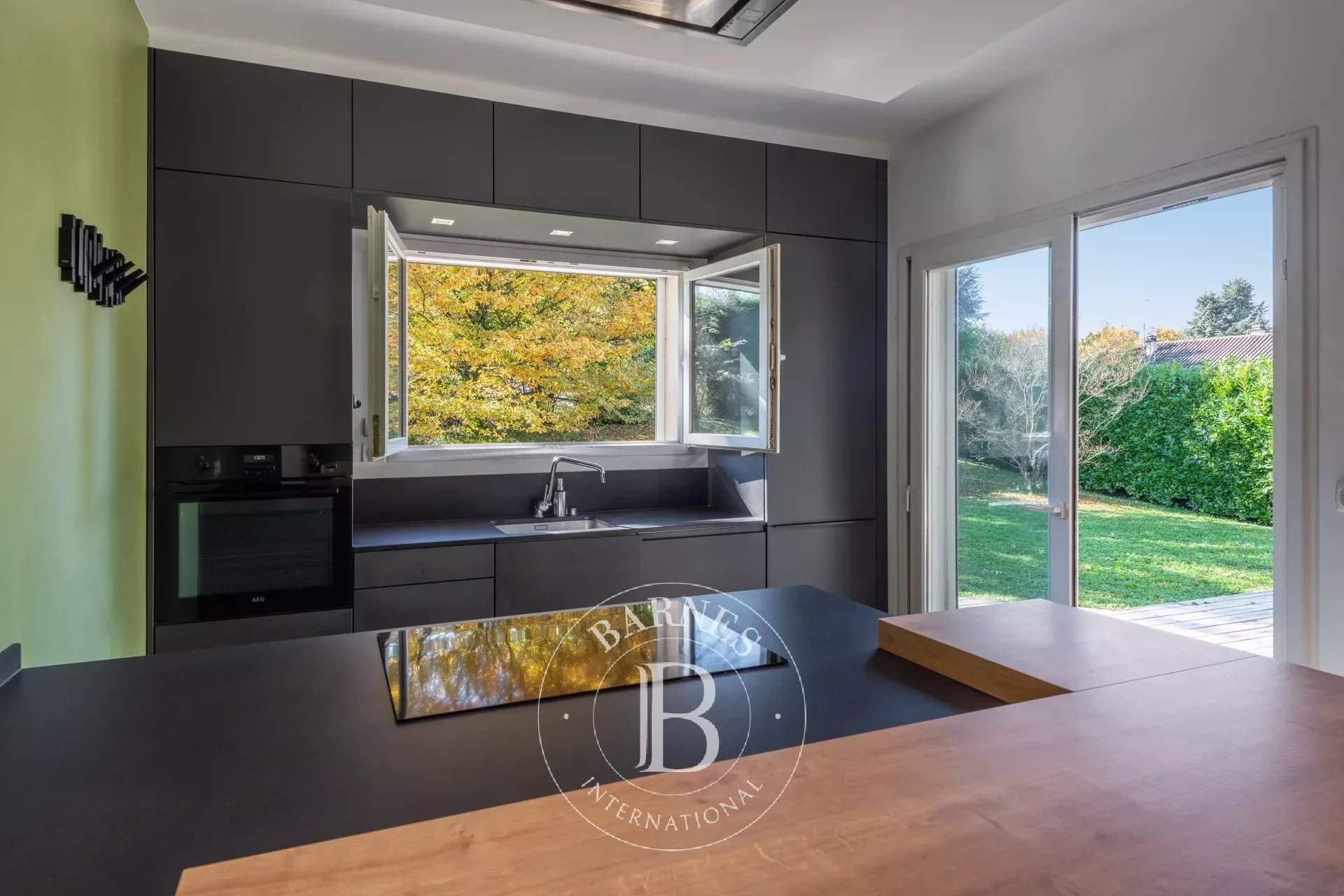 Sainte-Foy-lès-Lyon  - Maison 7 Pièces 5 Chambres - picture 9