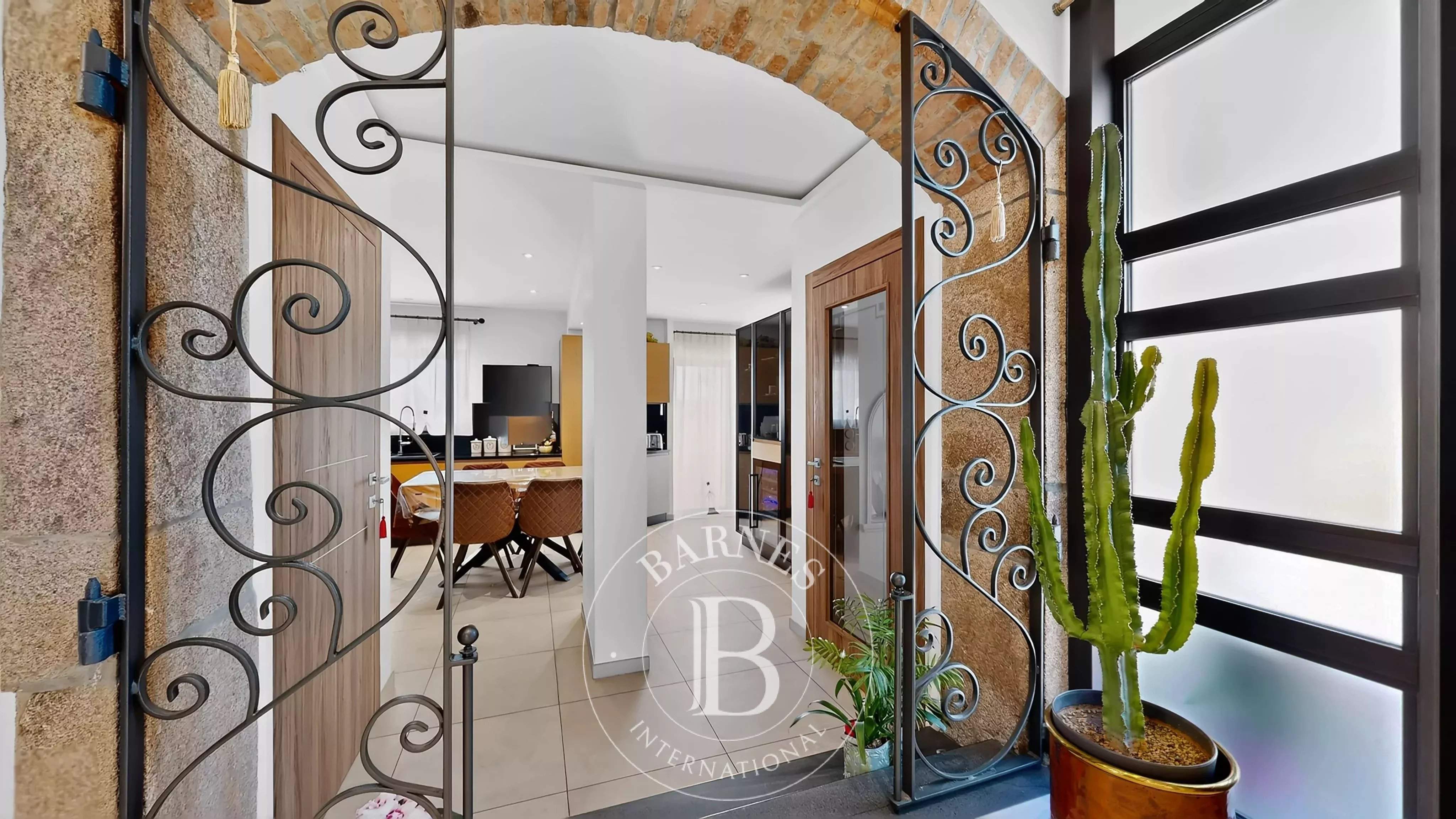 Vernaison  - Maison 6 Pi&egrave;ces 3 Chambres - picture 4