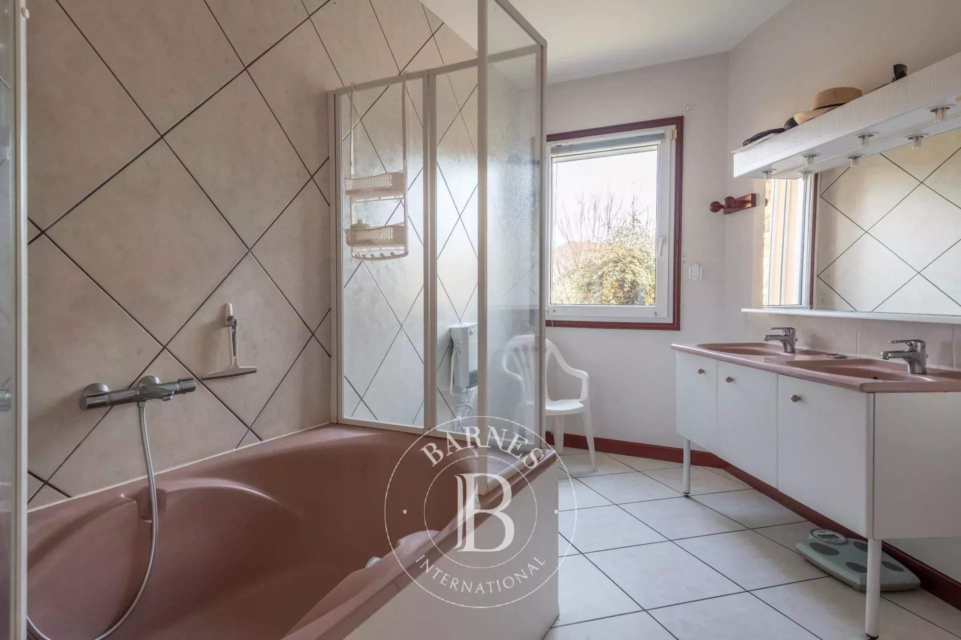 Chaleins  - House 6 Bedrooms - picture 8