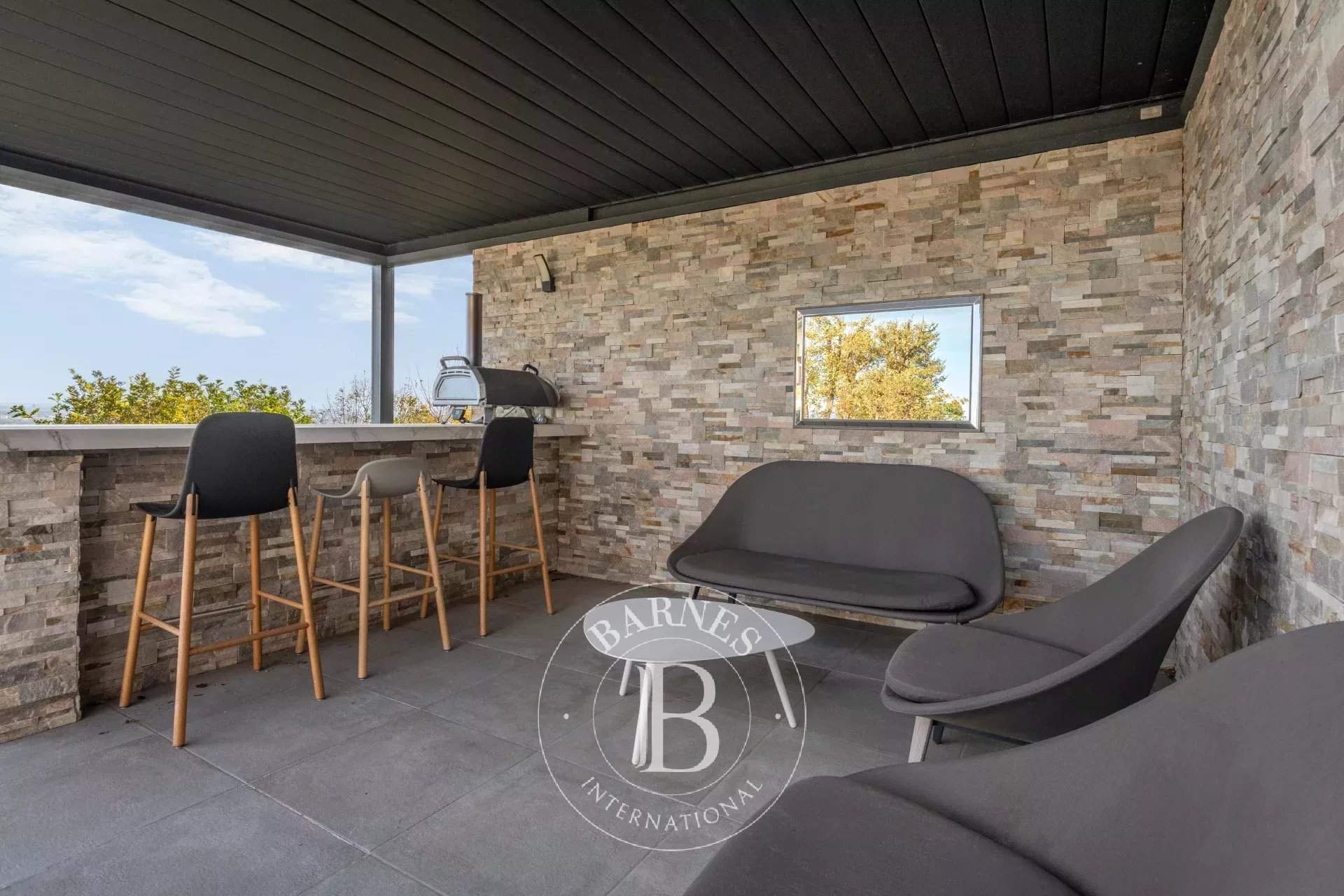 Neyron  - Maison 8 Pi&egrave;ces 4 Chambres - picture 14