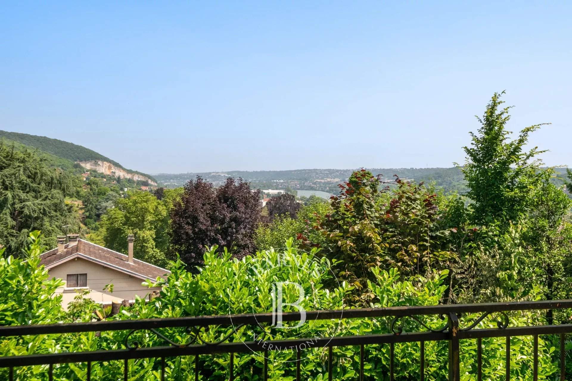 Saint-Romain-au-Mont-d'Or  - Maison 10 Pi&egrave;ces 4 Chambres - picture 6