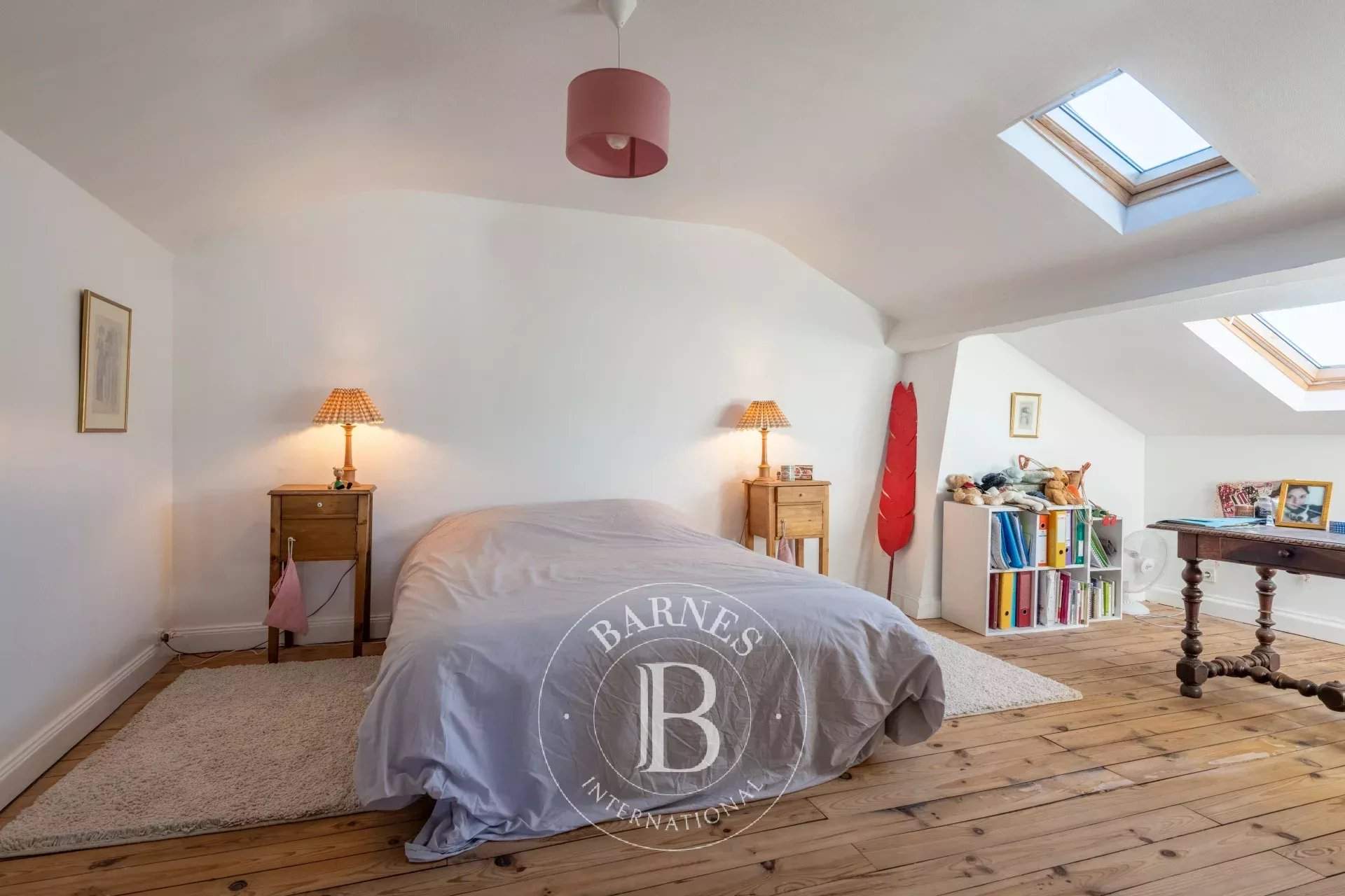 Oullins-Pierre-Bénite  - Maison 7 Pi&egrave;ces 5 Chambres - picture 10