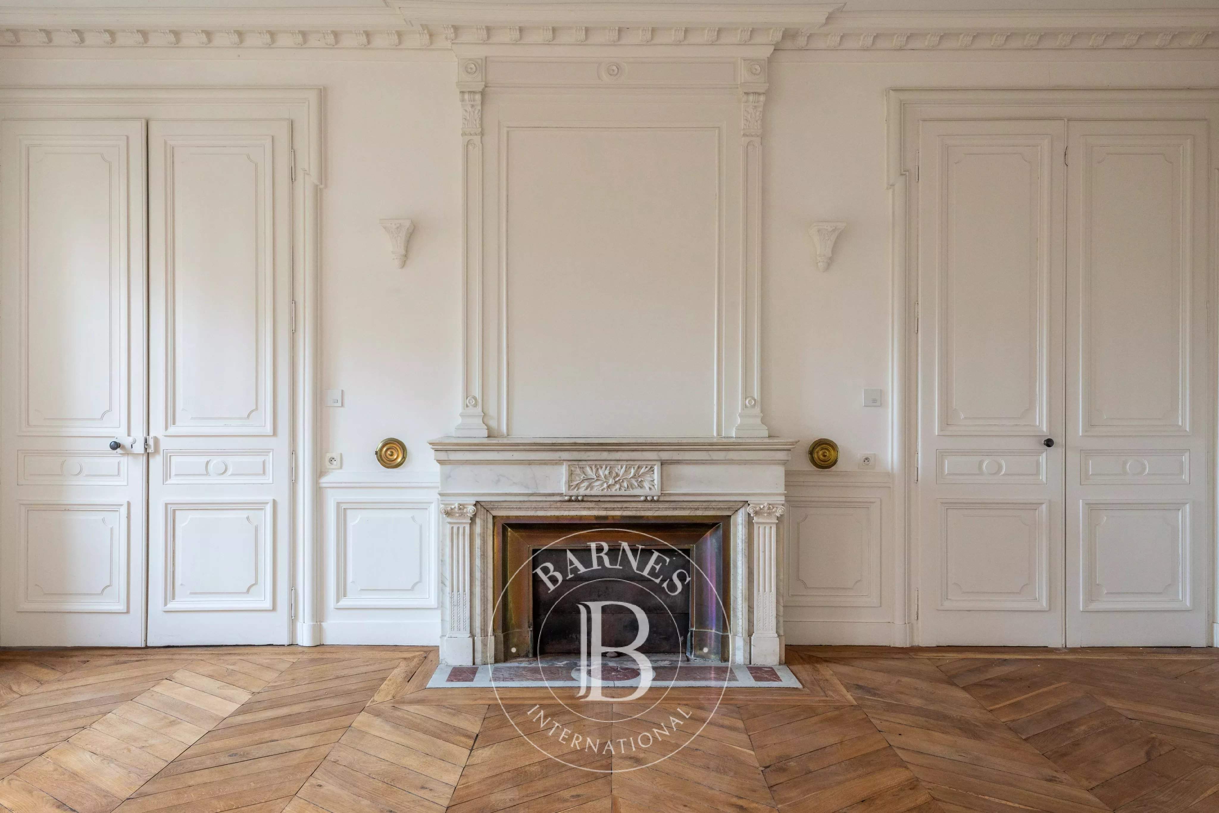 Vernaison  - House 9 Bedrooms - picture 11