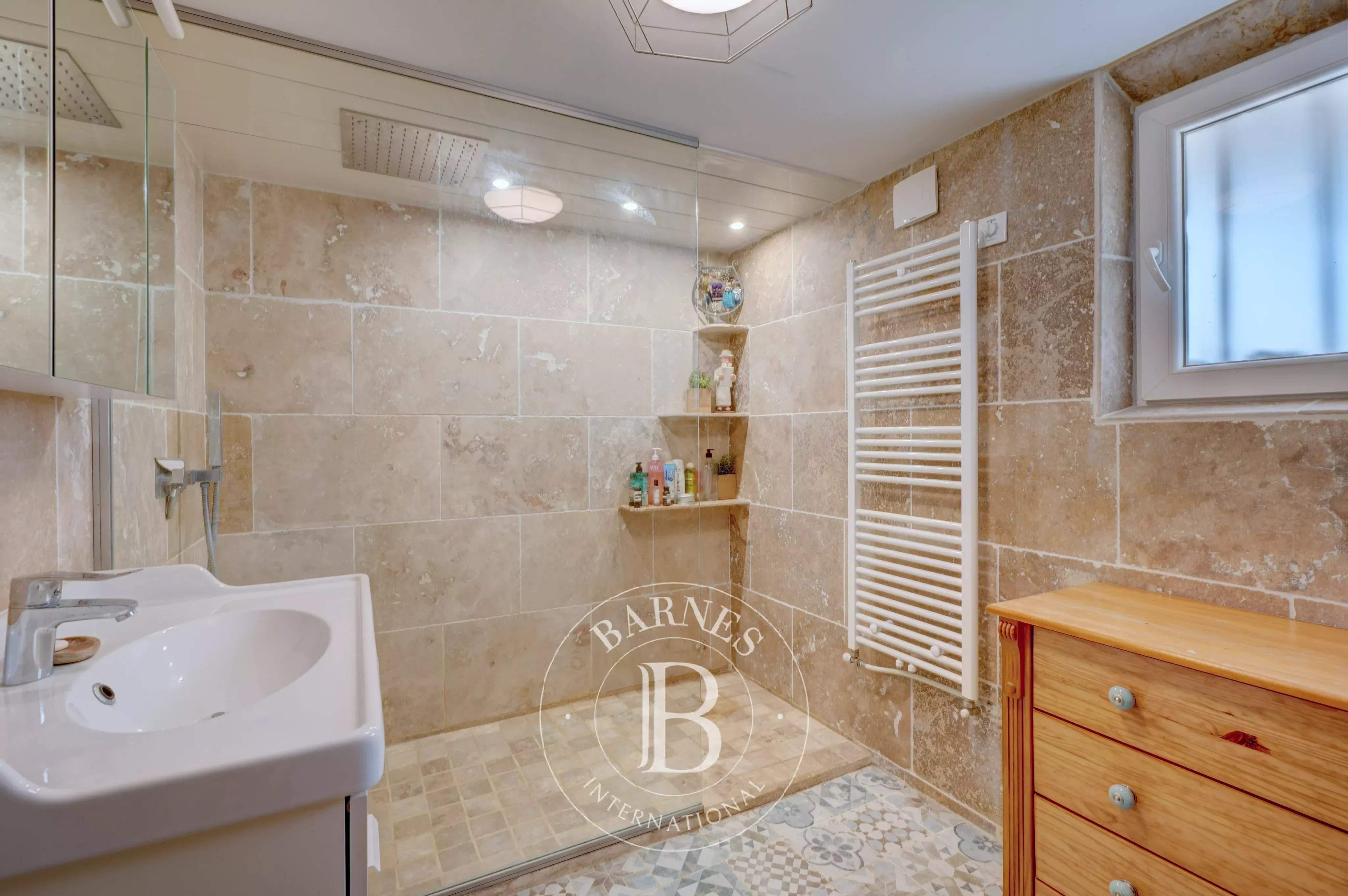 Saint-Symphorien-d'Ozon  - Maison 8 Pi&egrave;ces 6 Chambres - picture 7