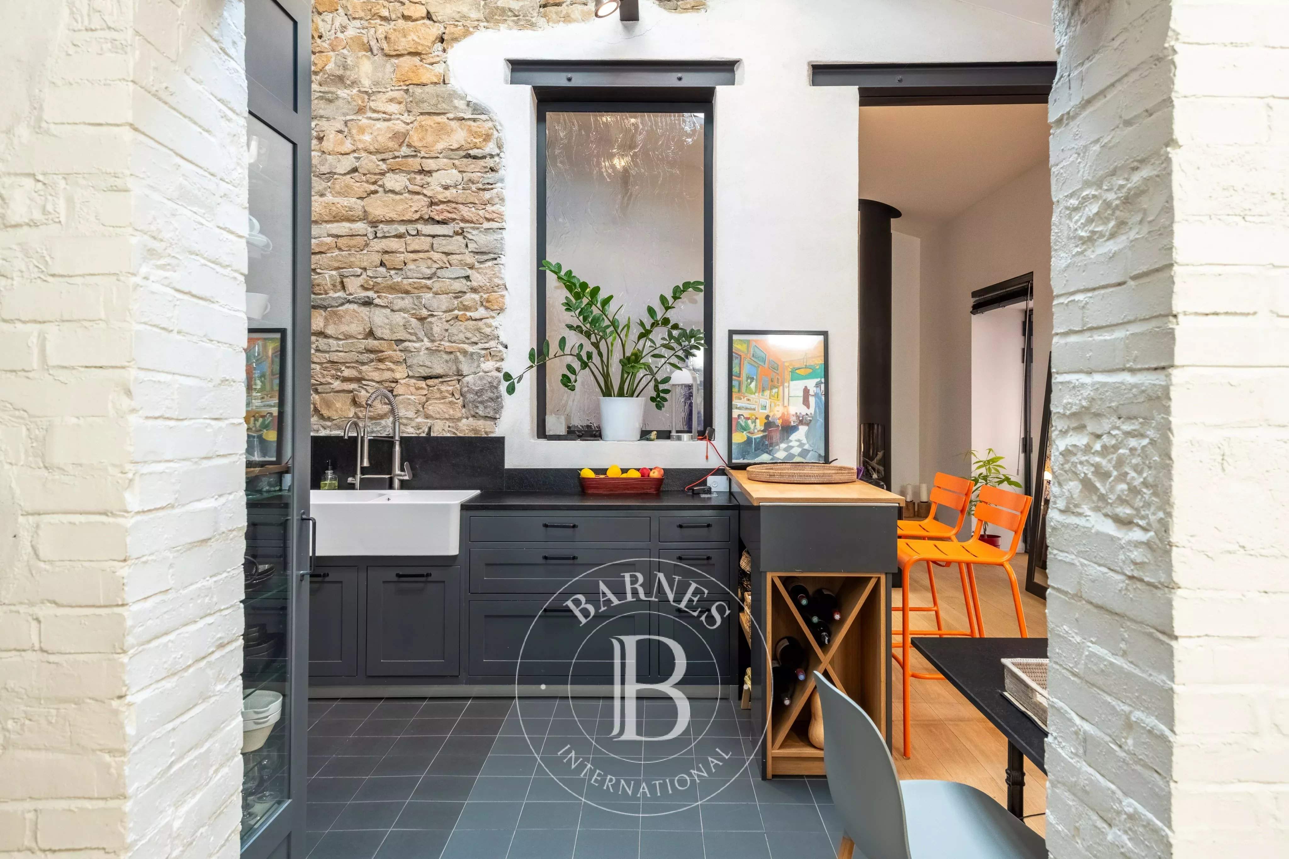 Lyon  - Appartement 8 Pi&egrave;ces 5 Chambres - picture 6