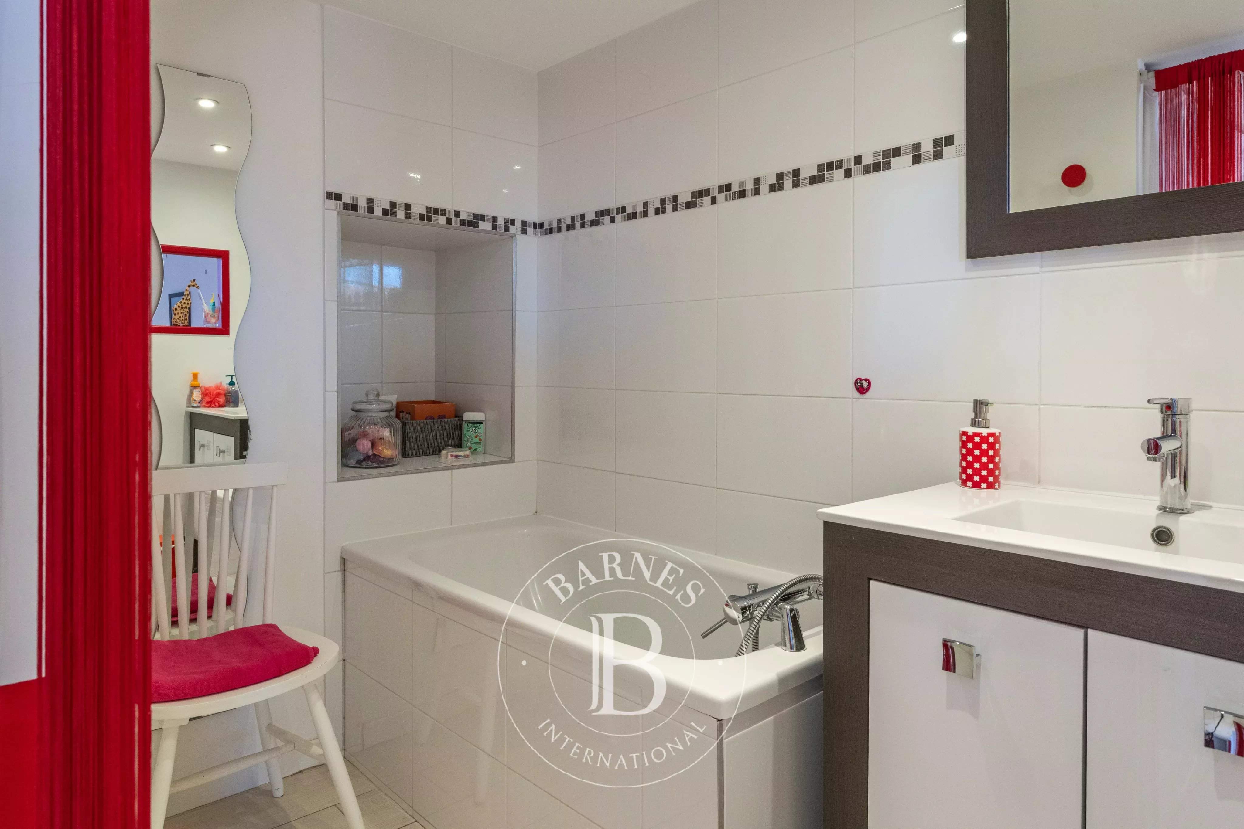 Lentilly  - Maison 7 Pi&egrave;ces 5 Chambres - picture 14