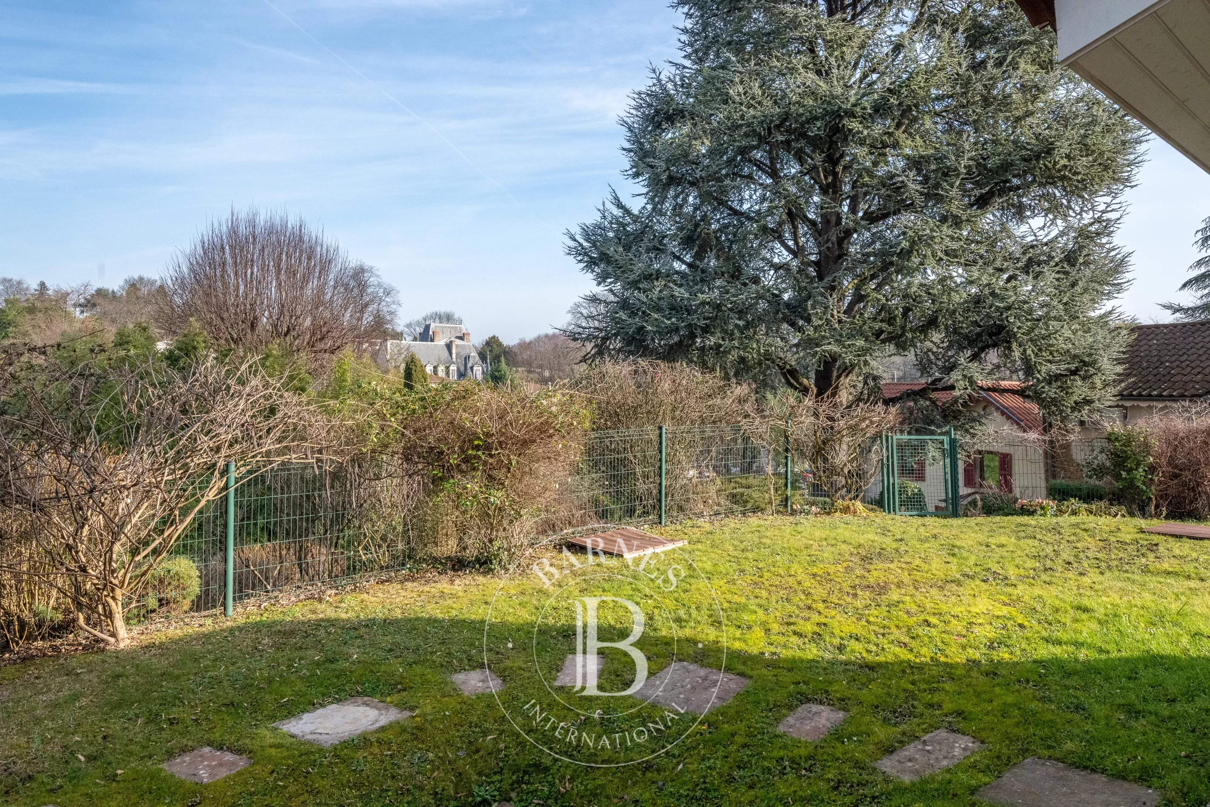 Collonges-au-Mont-d'Or  - Maison 7 Pi&egrave;ces 5 Chambres - picture 15