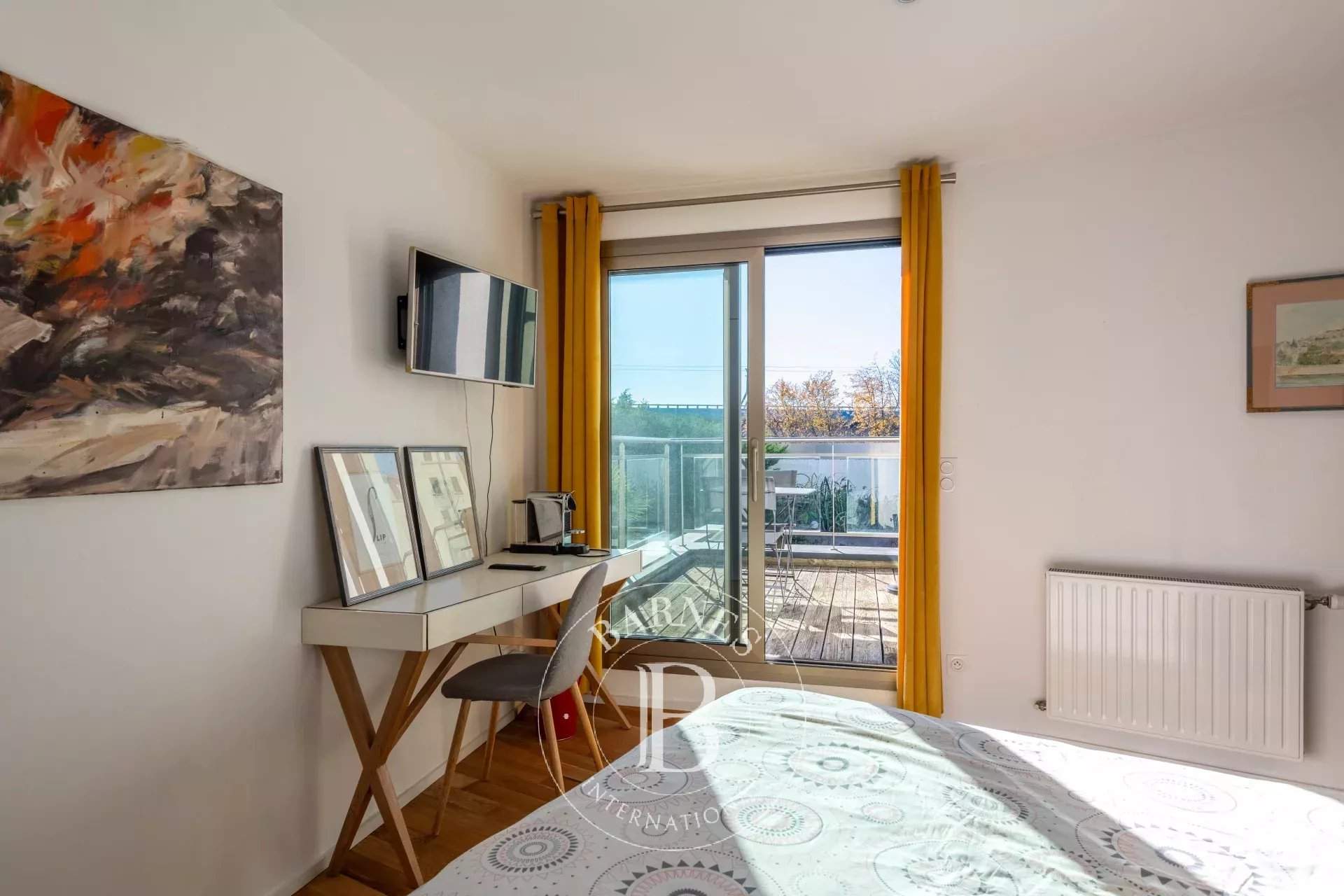 Lyon  - House 5 Bedrooms - picture 15