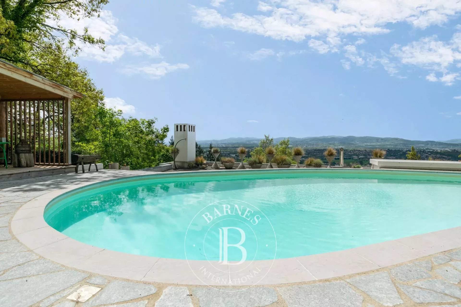 Limonest  - Maison 7 Pi&egrave;ces 4 Chambres - picture 1