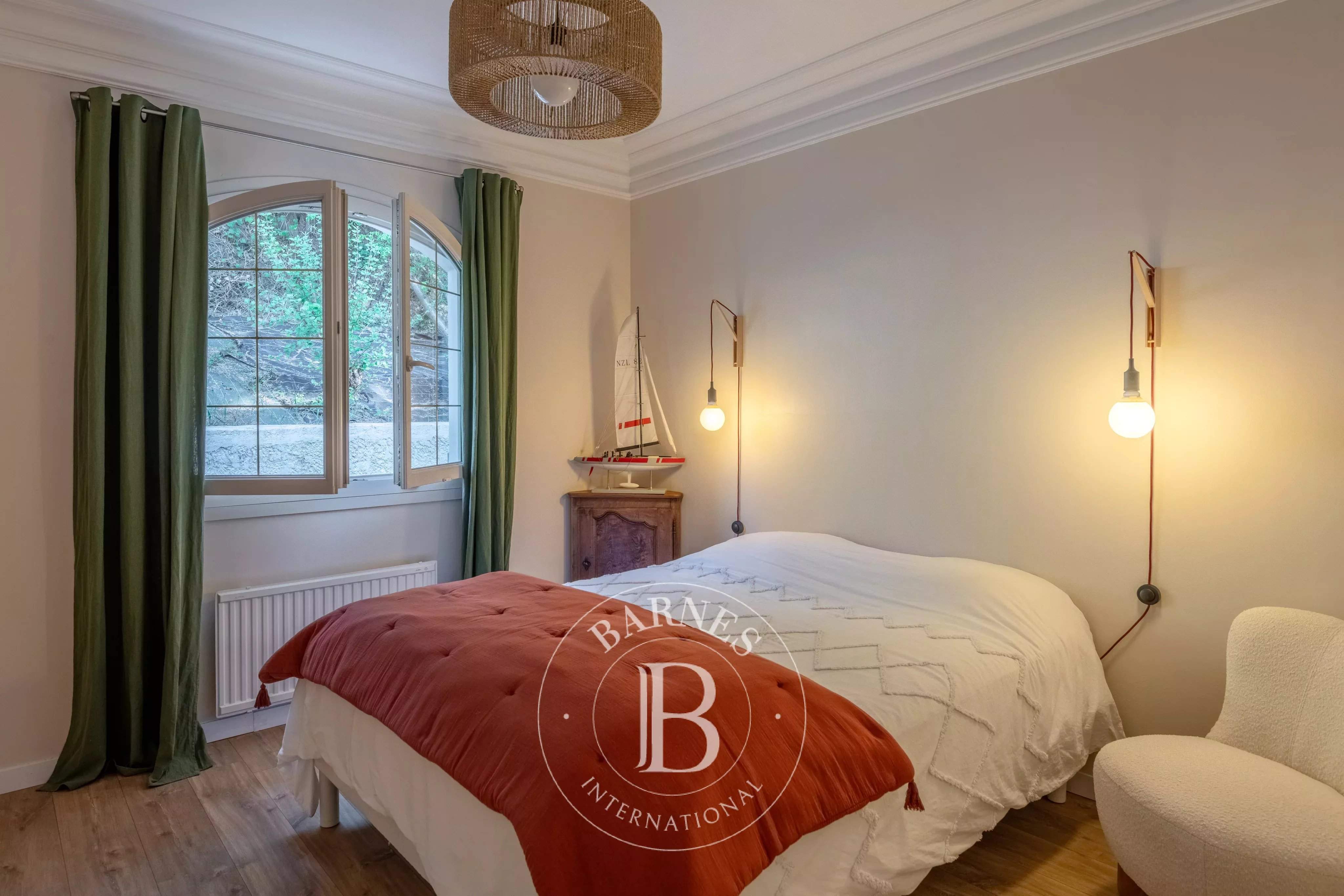 Limonest  - Maison 7 Pi&egrave;ces 4 Chambres - picture 13