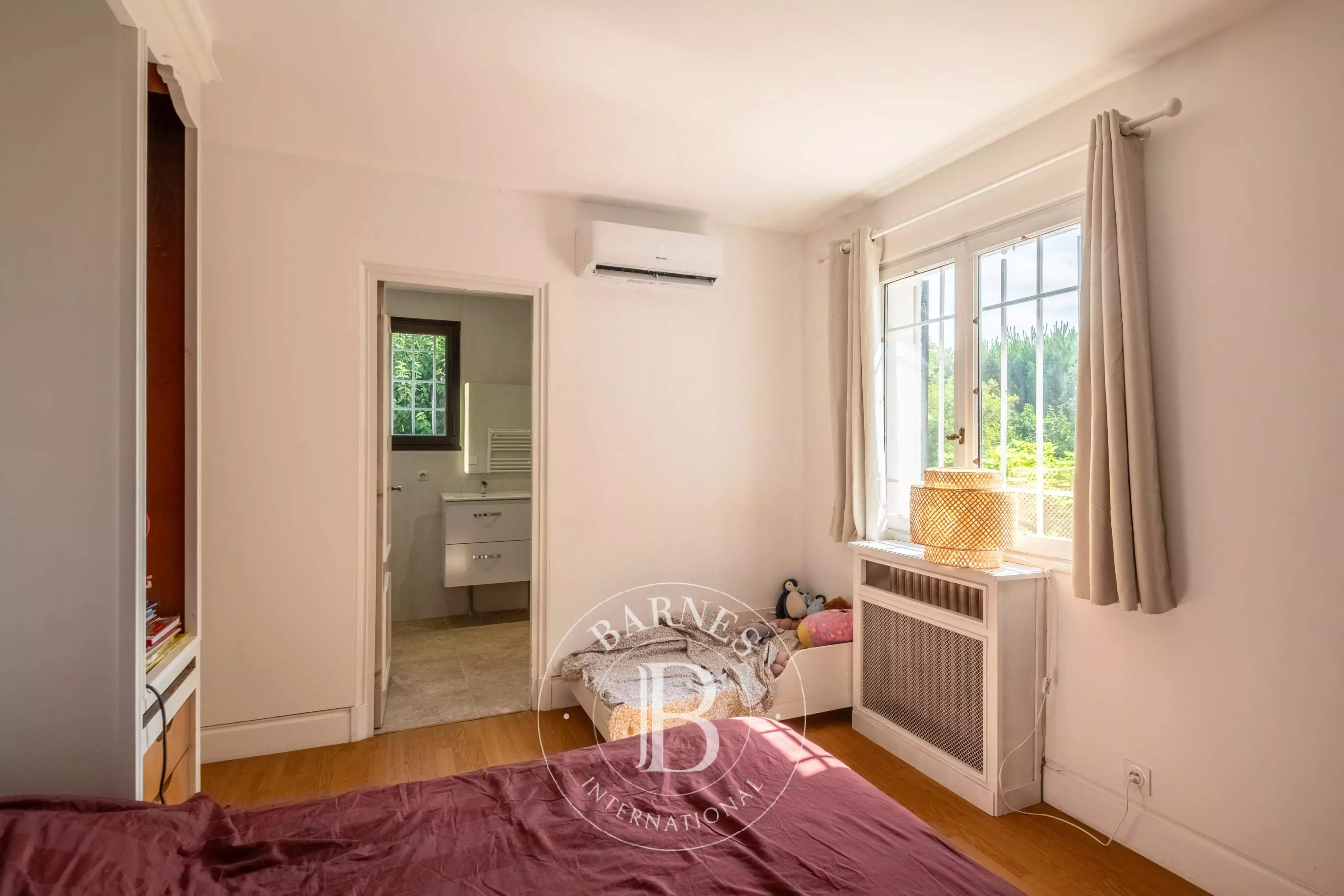 Saint-Cyr-au-Mont-d'Or  - Maison 7 Pi&egrave;ces 3 Chambres - picture 12