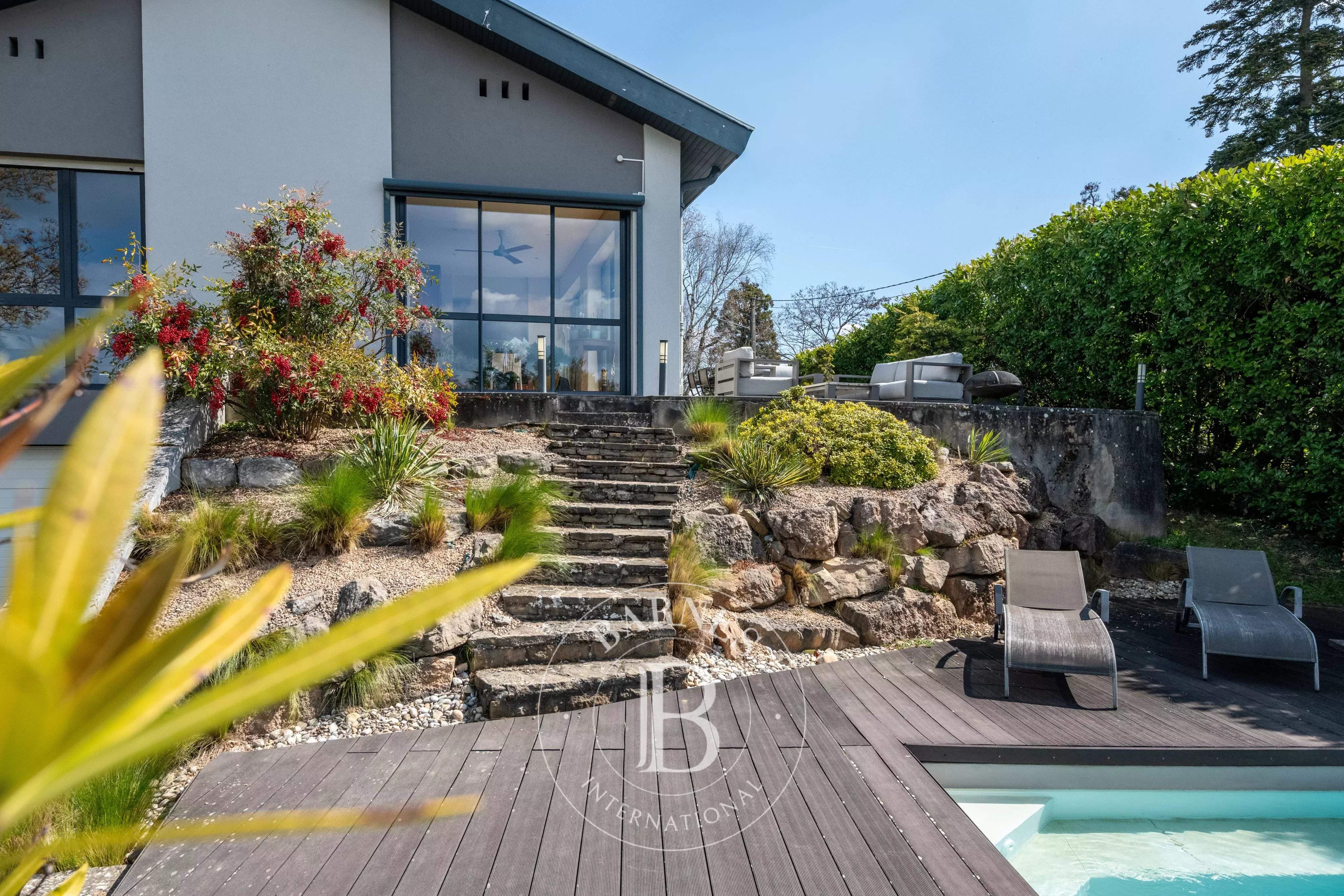 Saint-Didier-au-Mont-d'Or  - Maison 10 Pi&egrave;ces 4 Chambres - picture 2