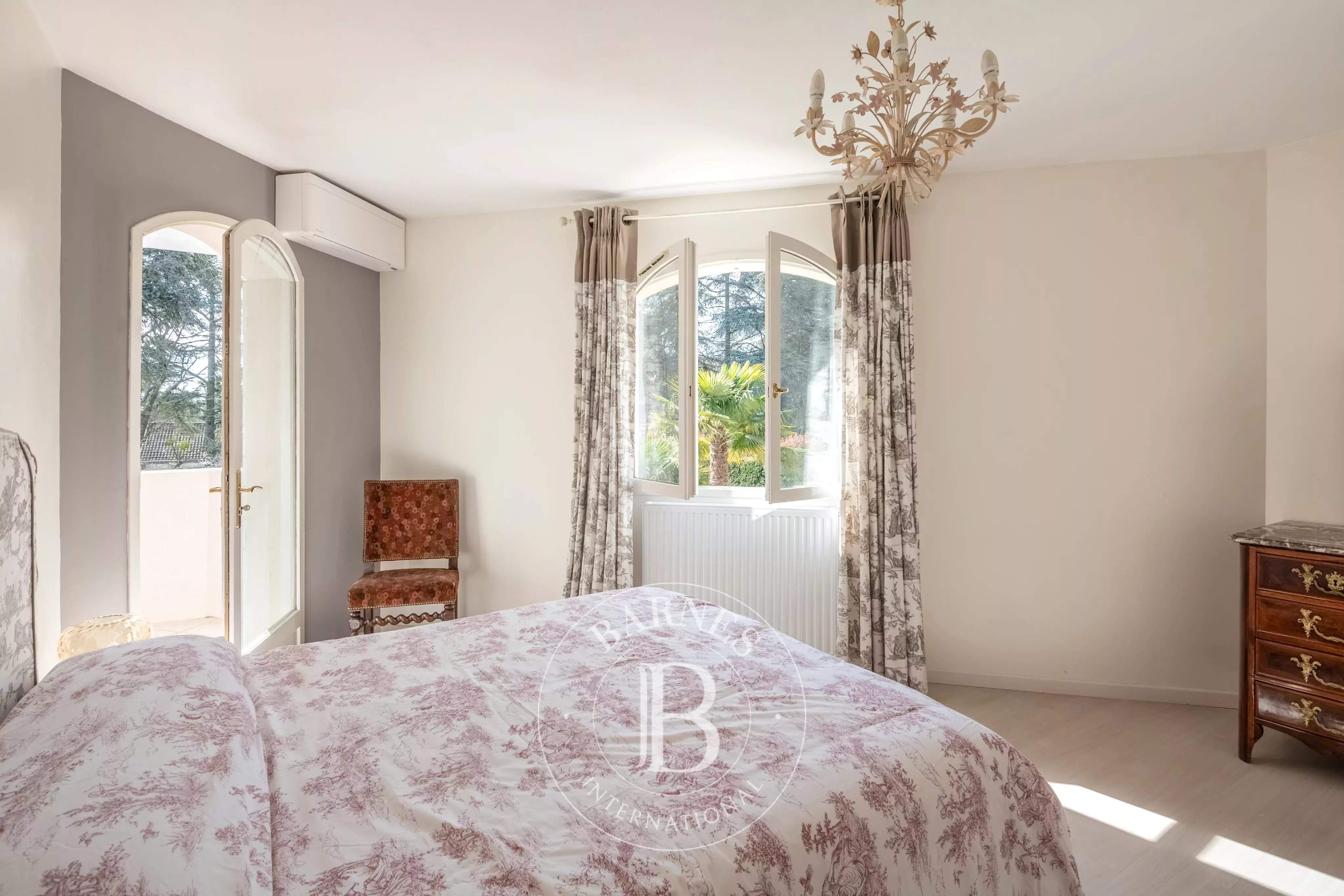 Écully  - Maison 6 Pi&egrave;ces 4 Chambres - picture 8