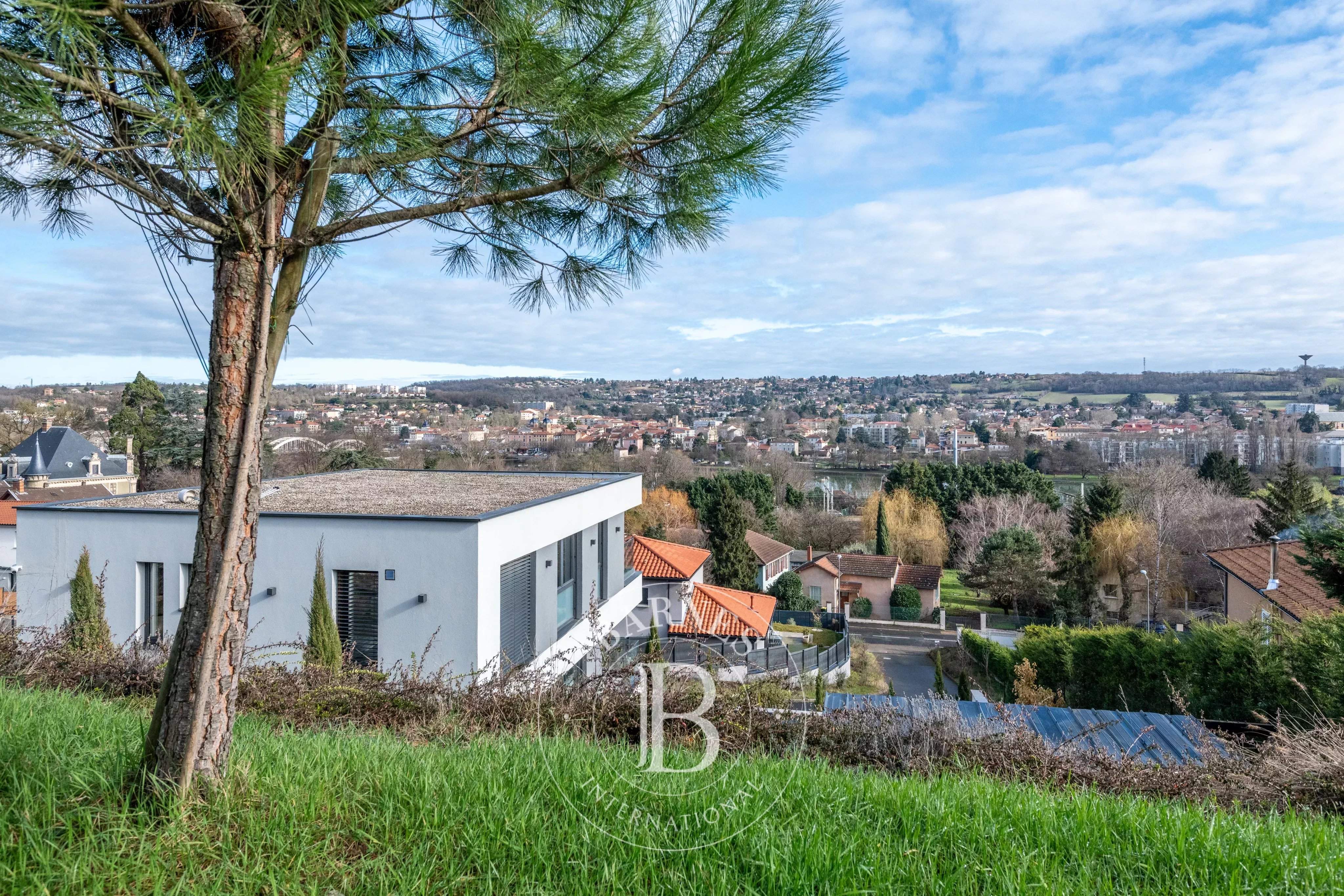 Albigny-sur-Saône  - Maison 7 Pi&egrave;ces 5 Chambres - picture 1