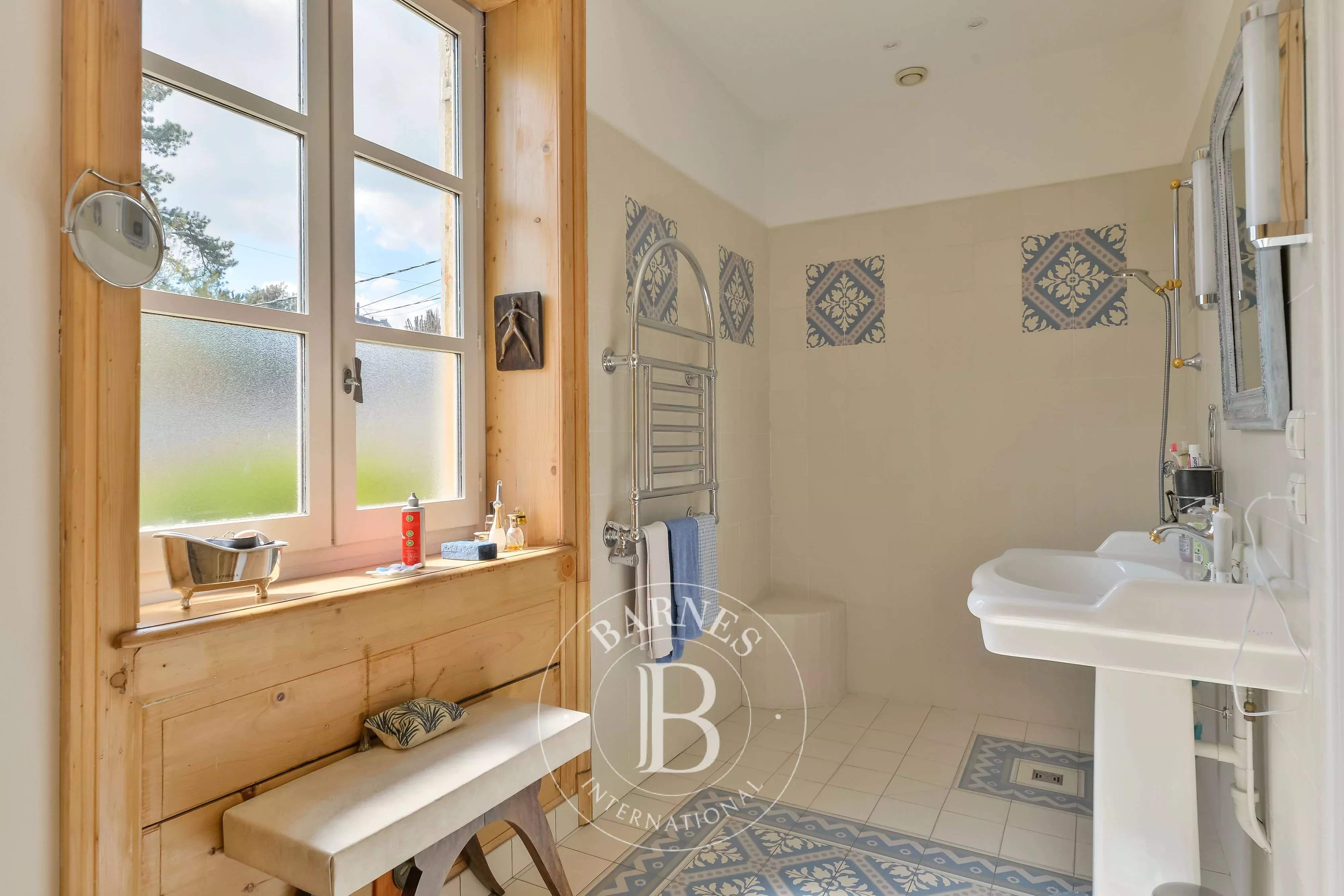 Collonges-au-Mont-d'Or  - Maison 10 Pi&egrave;ces 7 Chambres - picture 11