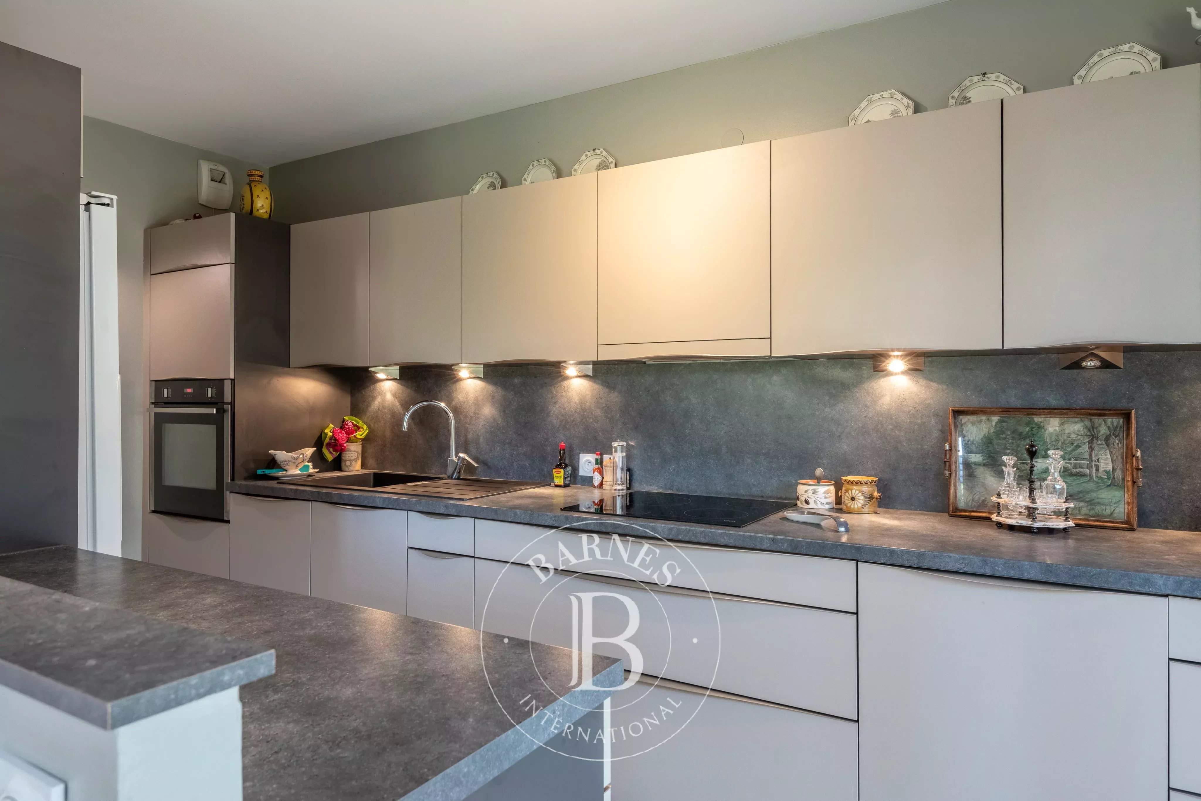 Lyon  - Appartement 4 Pi&egrave;ces 3 Chambres - picture 3