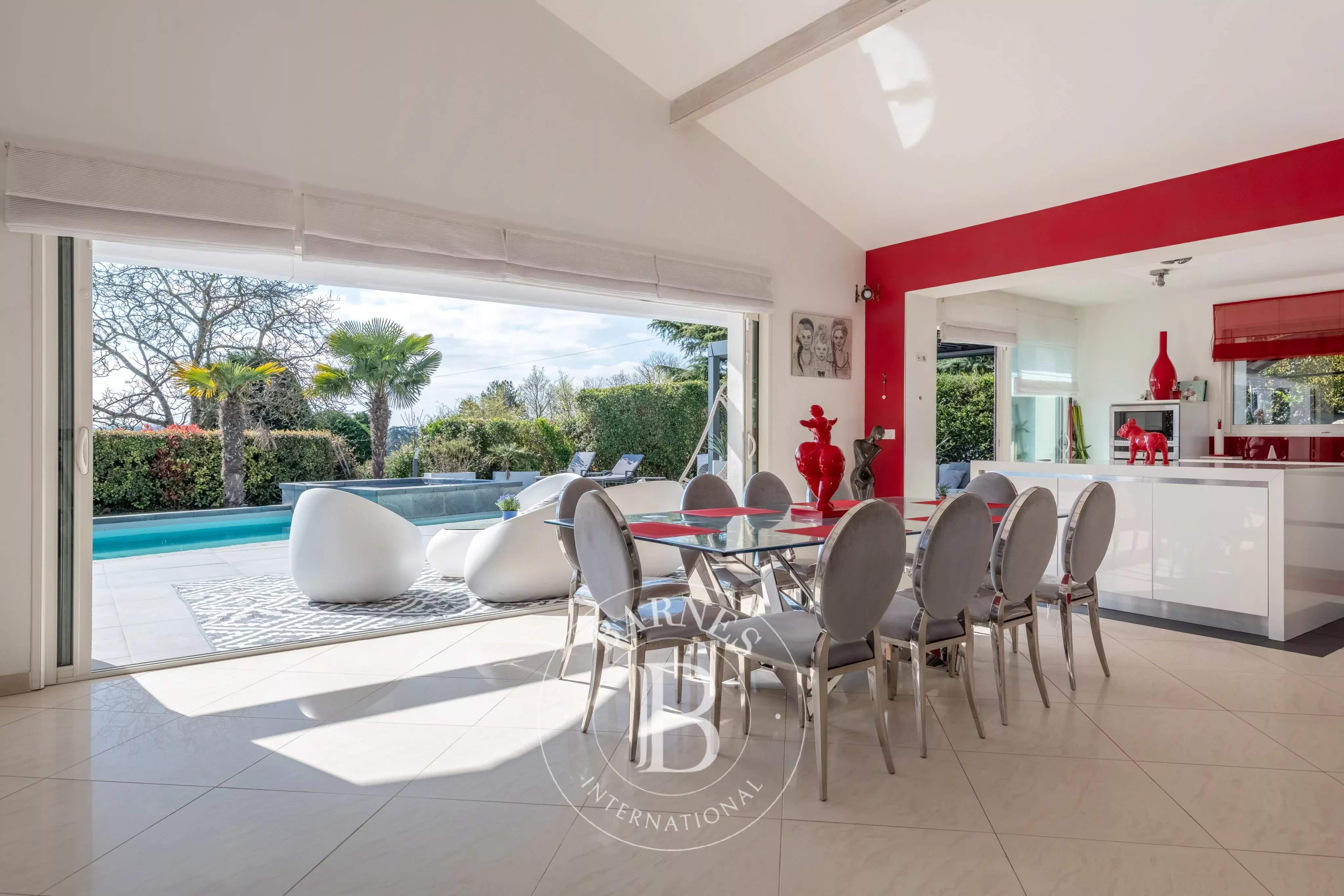 Saint-Genis-Laval  - Maison 9 Pi&egrave;ces 5 Chambres - picture 8