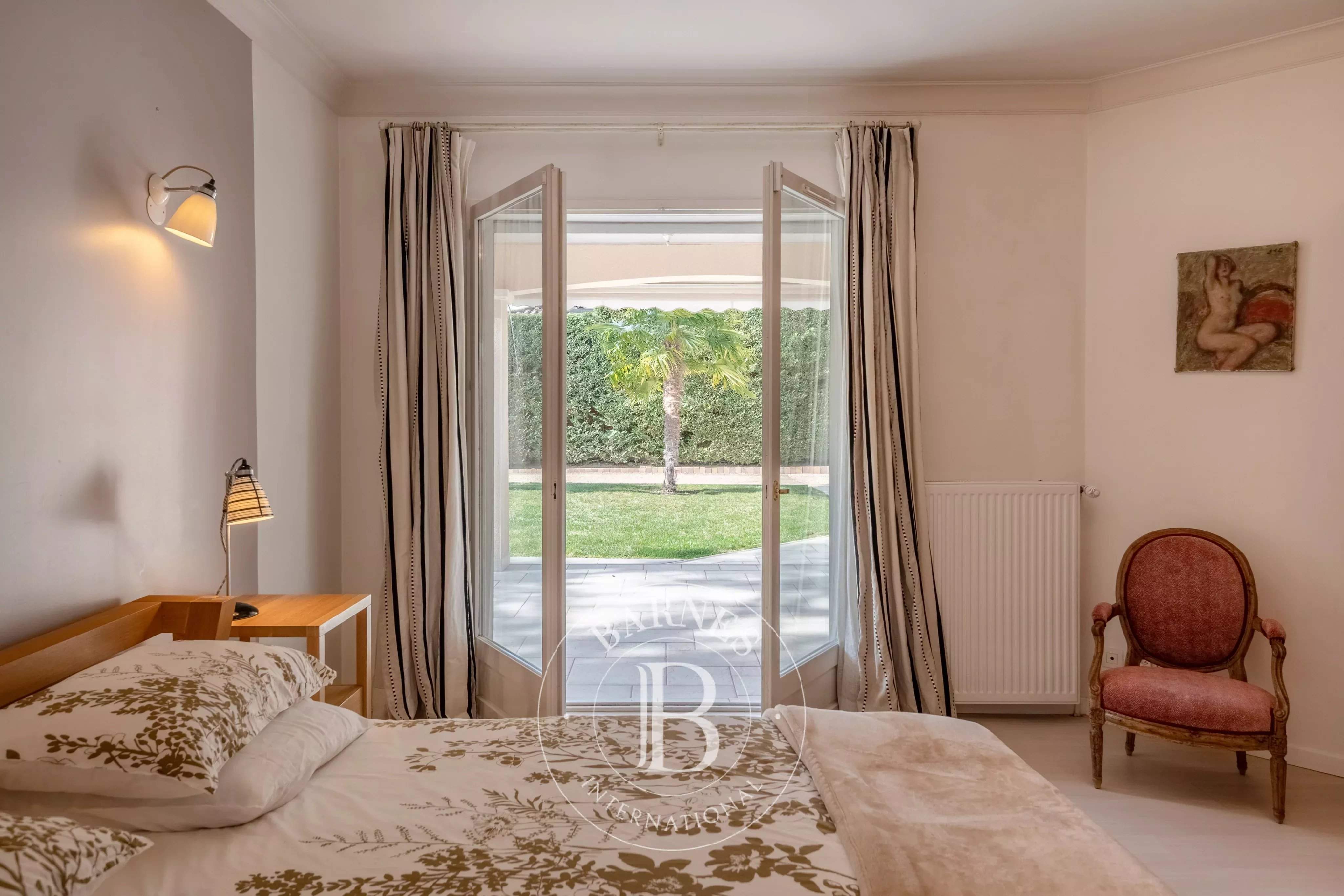 Écully  - Maison 6 Pi&egrave;ces 4 Chambres - picture 6