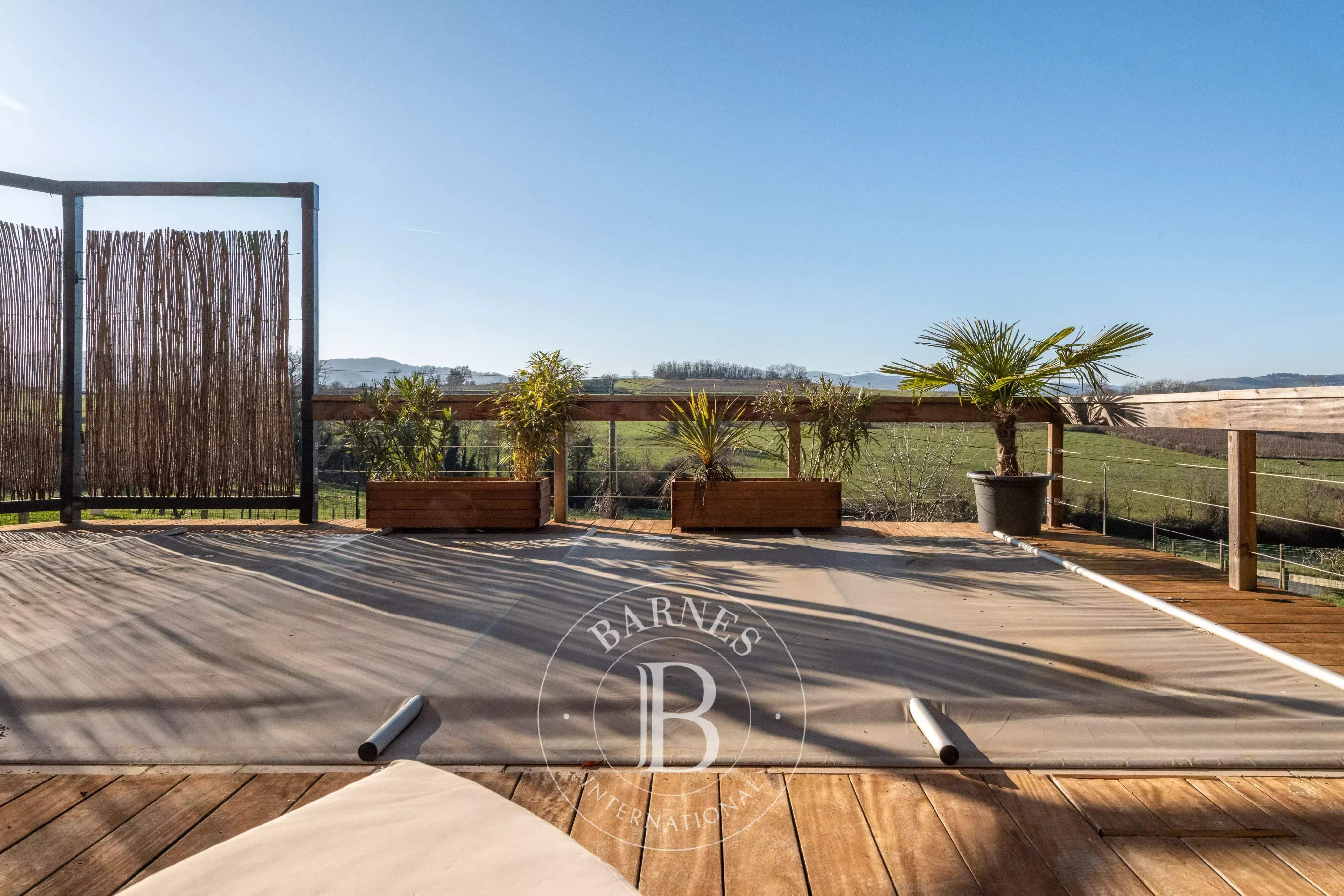 Sarcey  - Maison 7 Pi&egrave;ces 4 Chambres - picture 3