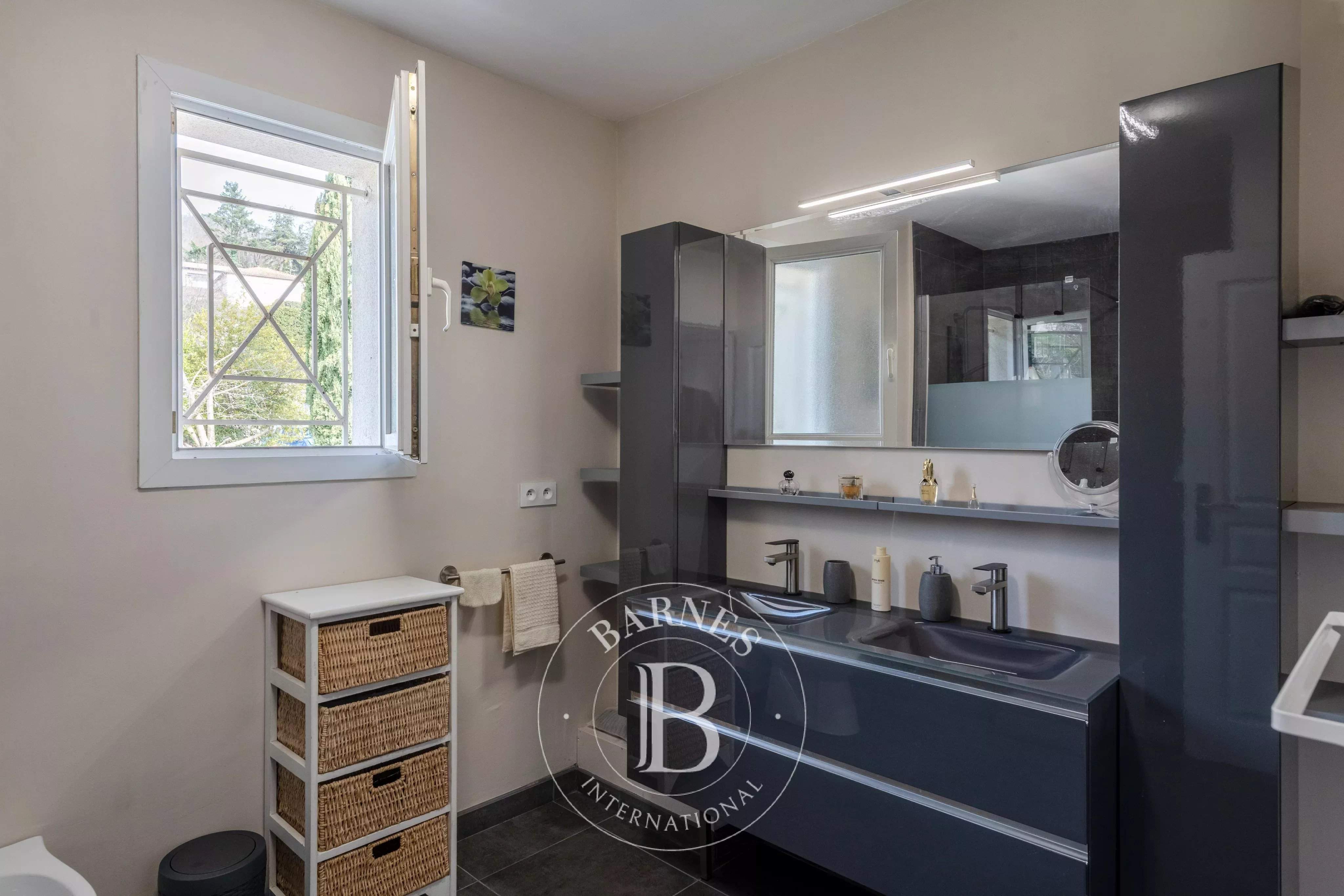 Neyron  - Maison 7 Pi&egrave;ces 5 Chambres - picture 12