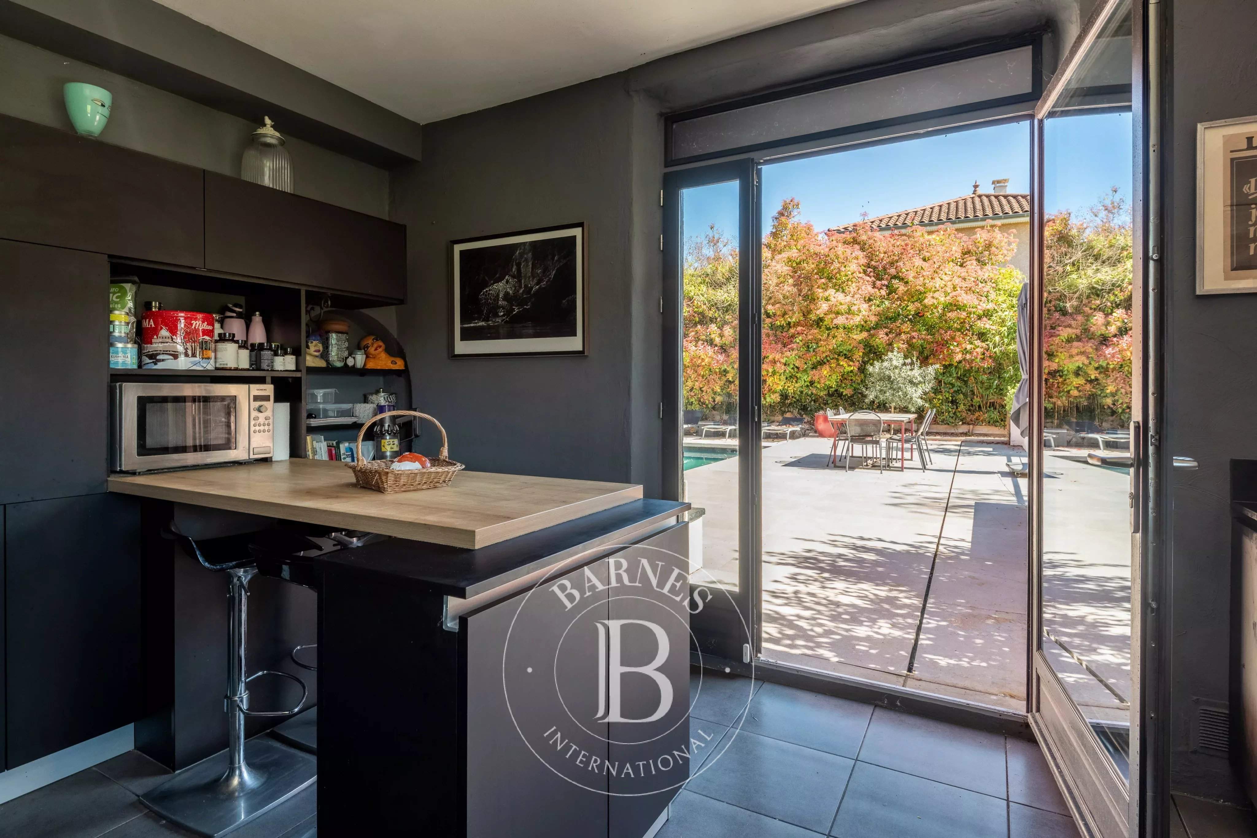 Massieux  - Maison de village 6 Pi&egrave;ces 3 Chambres - picture 14