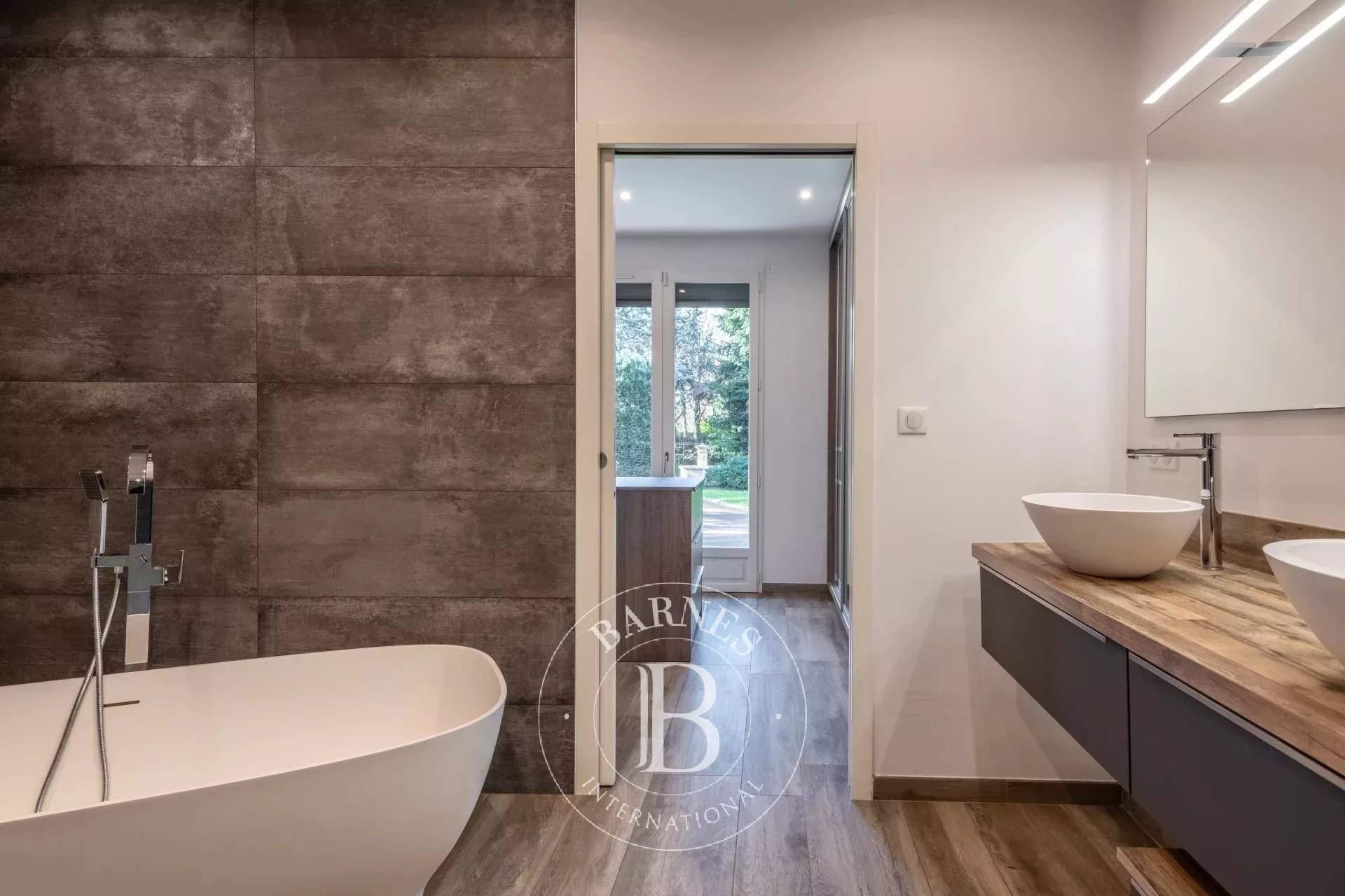 Écully  - House 4 Bedrooms - picture 13