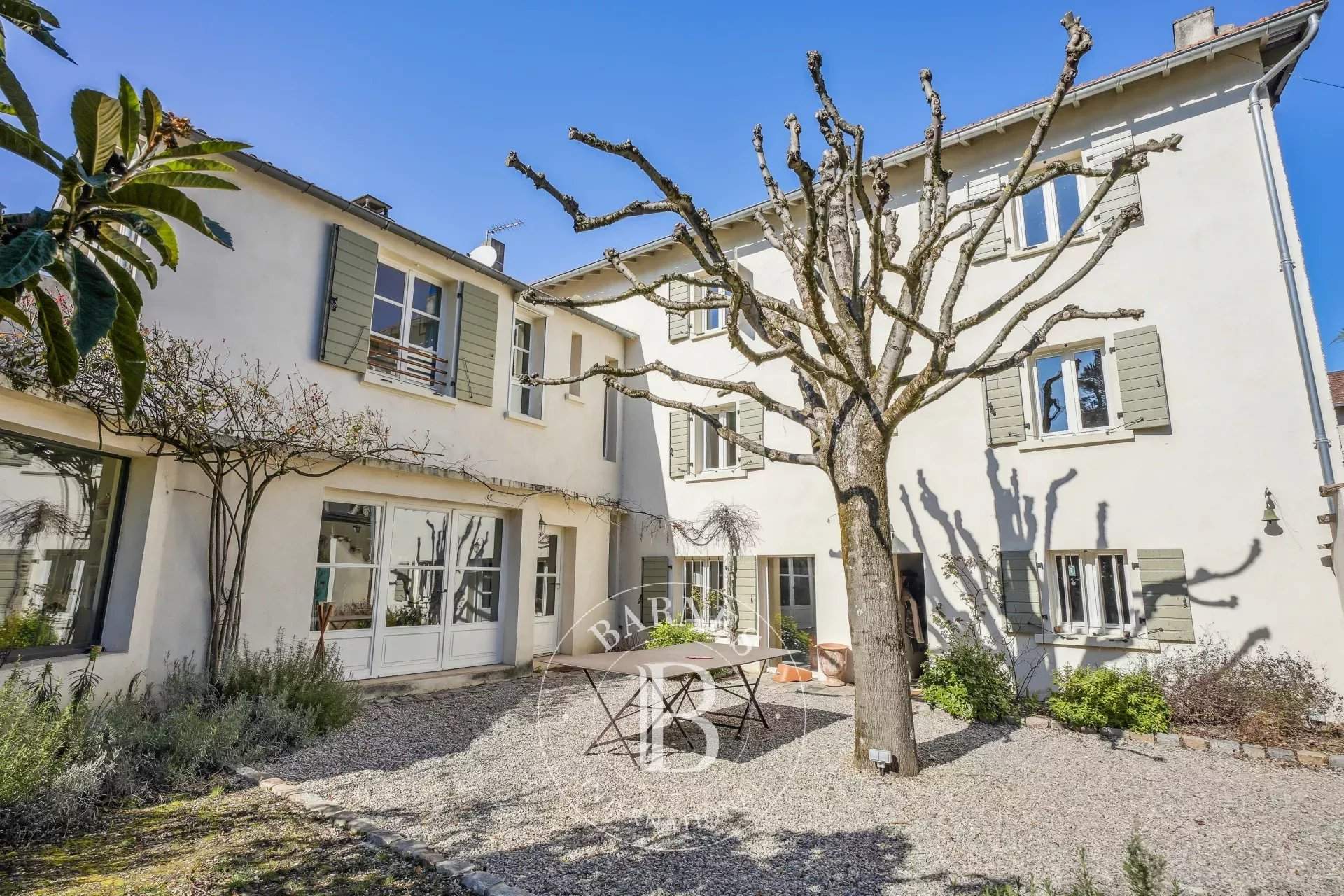 Tassin-la-Demi-Lune  - Maison 10 Pi&egrave;ces 4 Chambres - picture 13