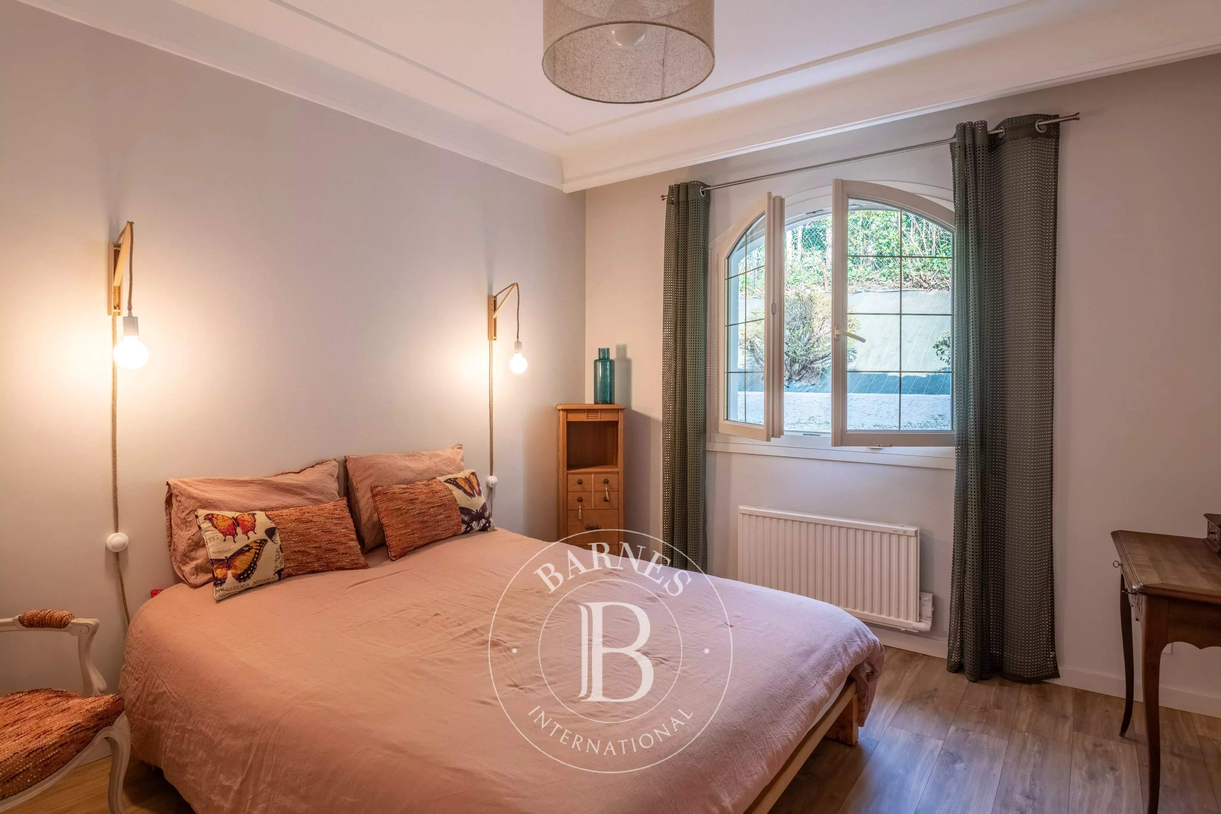 Limonest  - Maison 7 Pi&egrave;ces 4 Chambres - picture 14