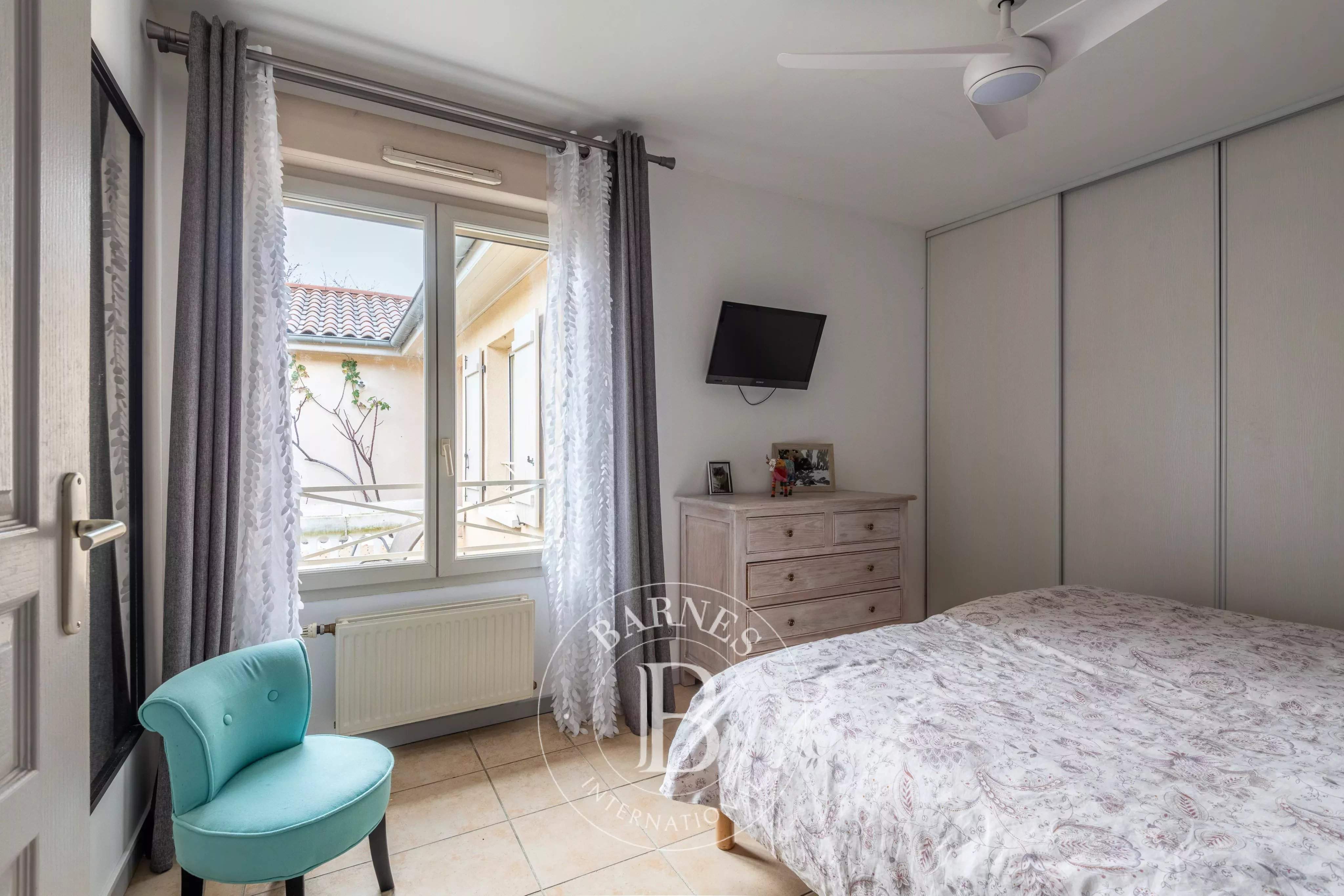 Grézieu-la-Varenne  - Maison 6 Pi&egrave;ces 5 Chambres - picture 13