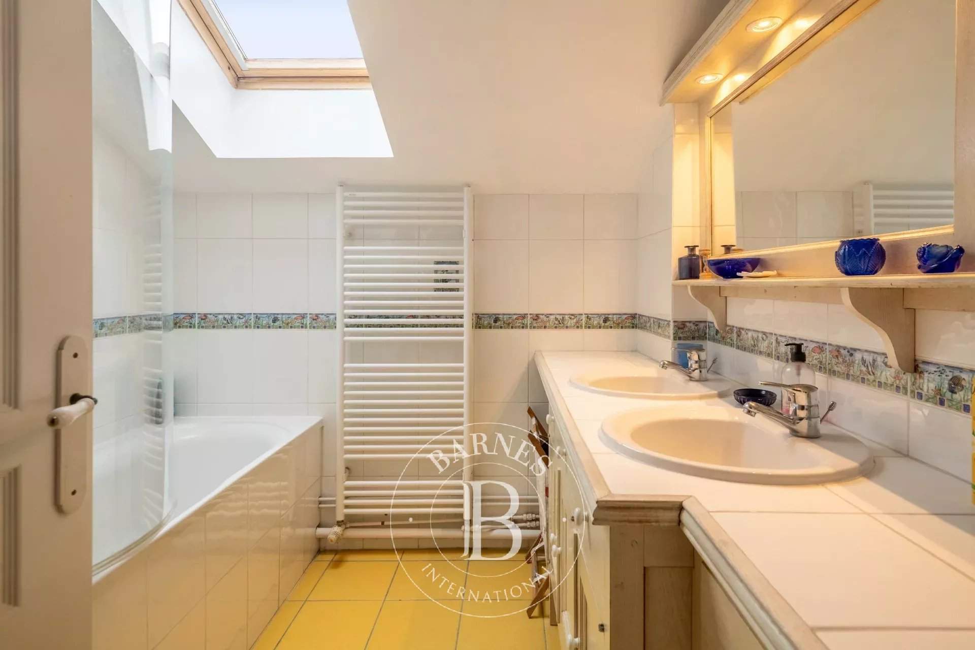 Bron  - Piso 5 Cuartos 4 Habitaciones - picture 8